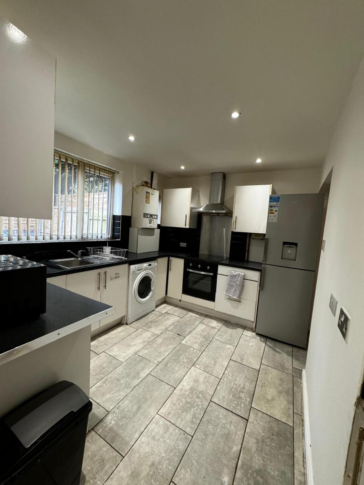 Guest house Single Bedroom D1 Greater