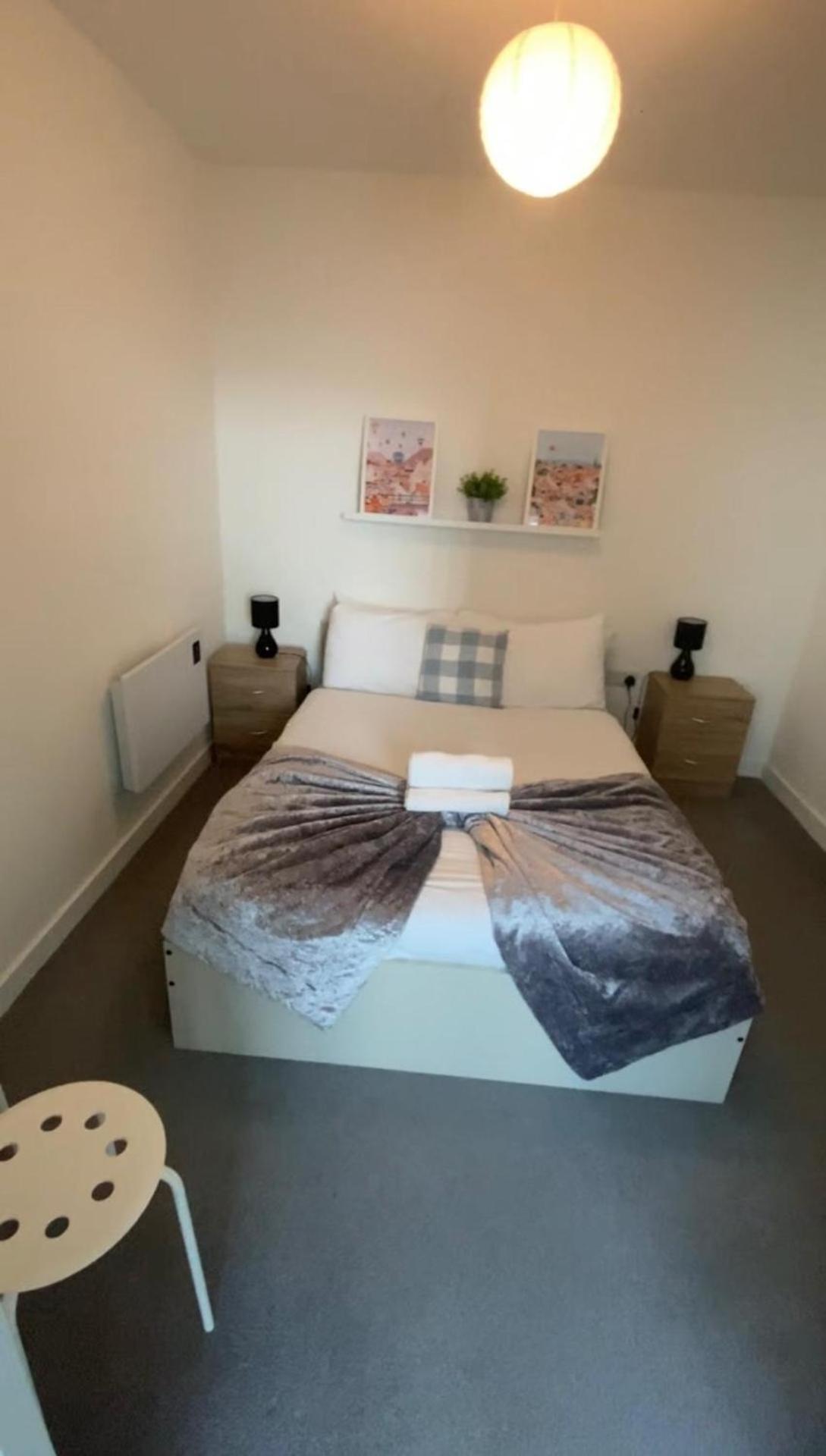 Trafford Free Parking Apartment Manchester