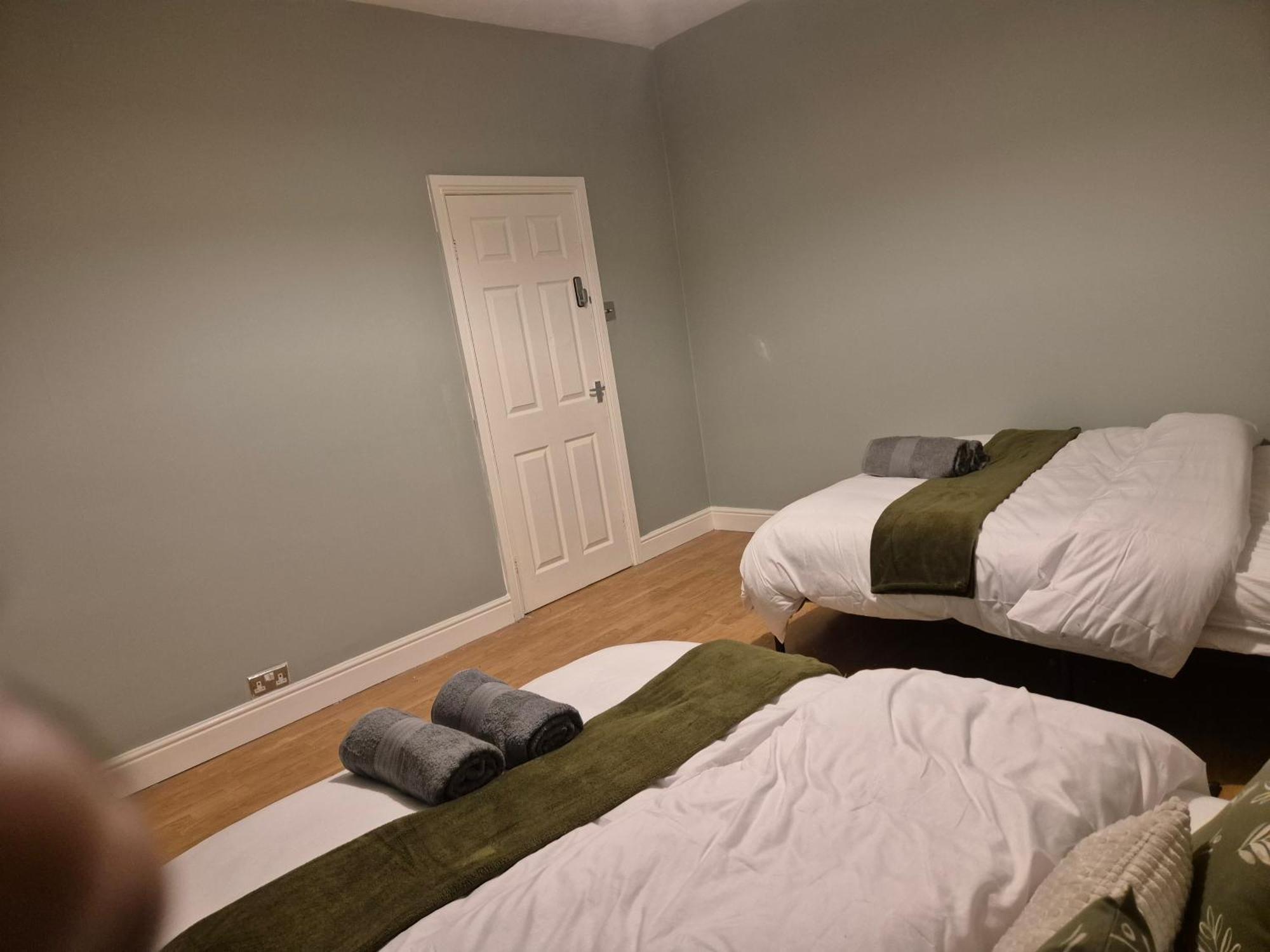 The Reddish Retreat - Individual Homestay *
