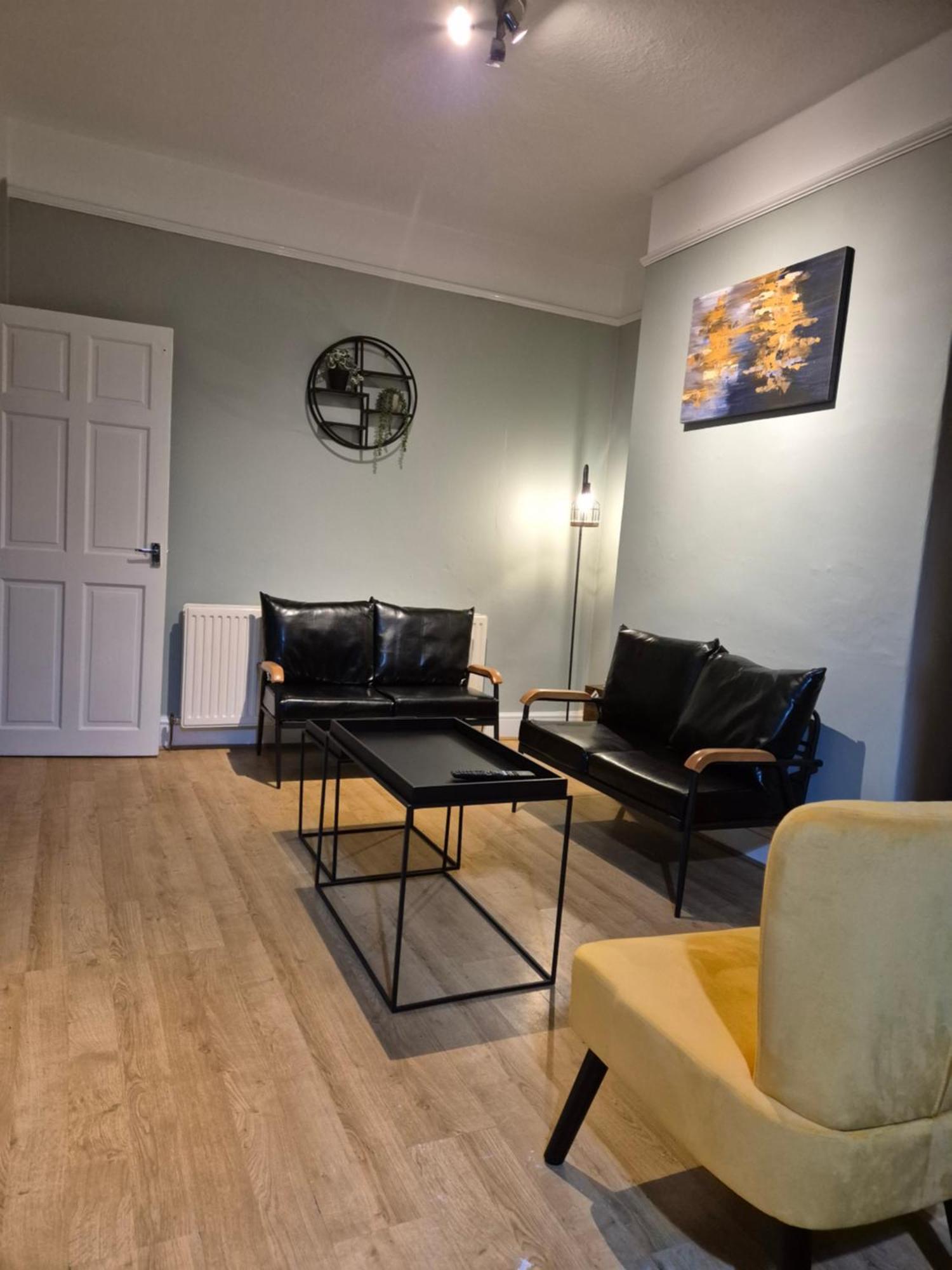 Homestay The Reddish Retreat - Individual Manchester
