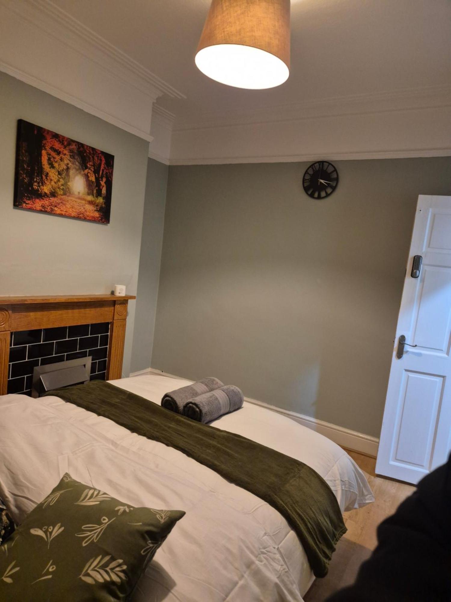 The Reddish Retreat - Individual * Manchester