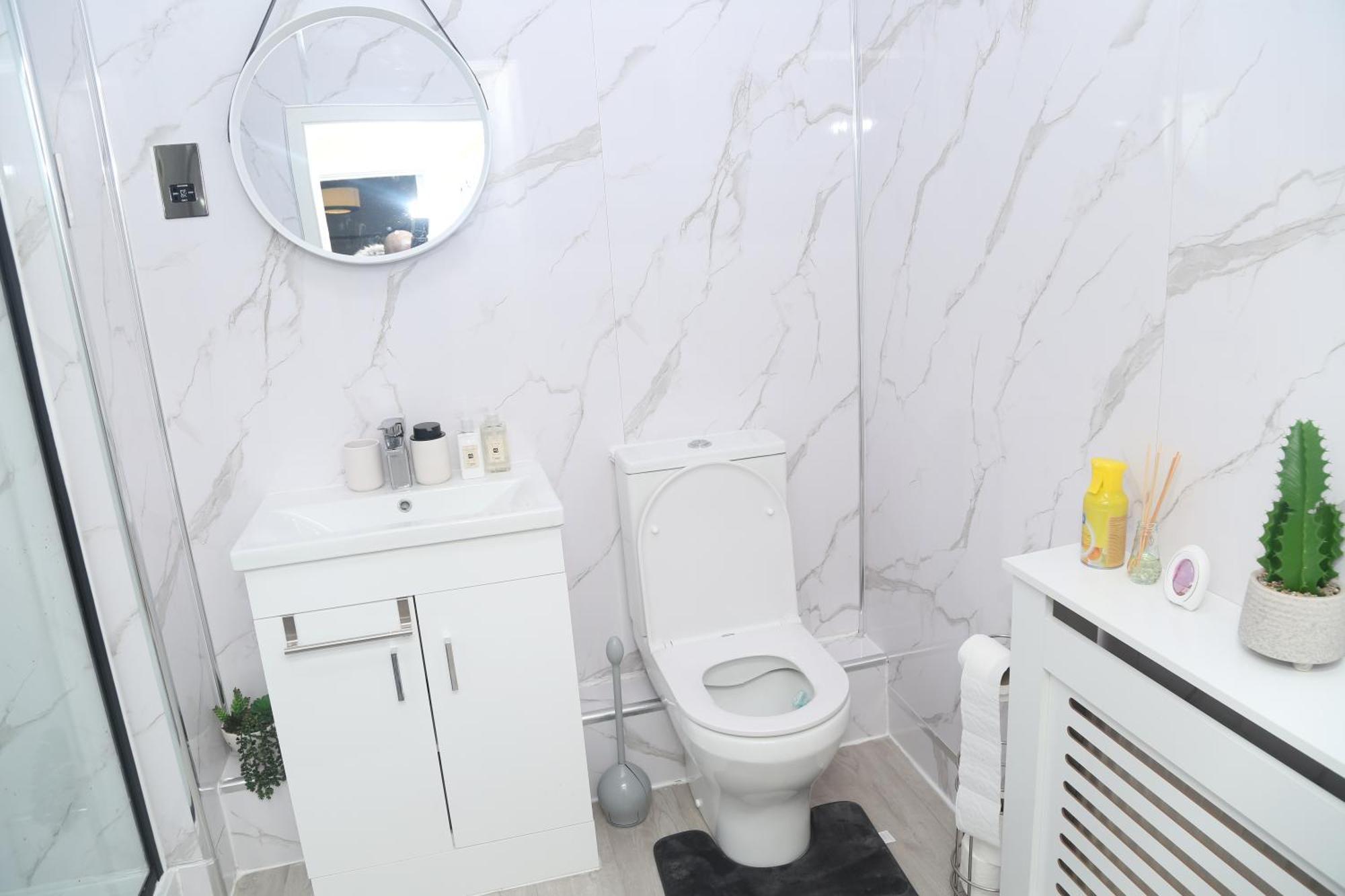 Mdz Luxe Stays-sleeps 6 *