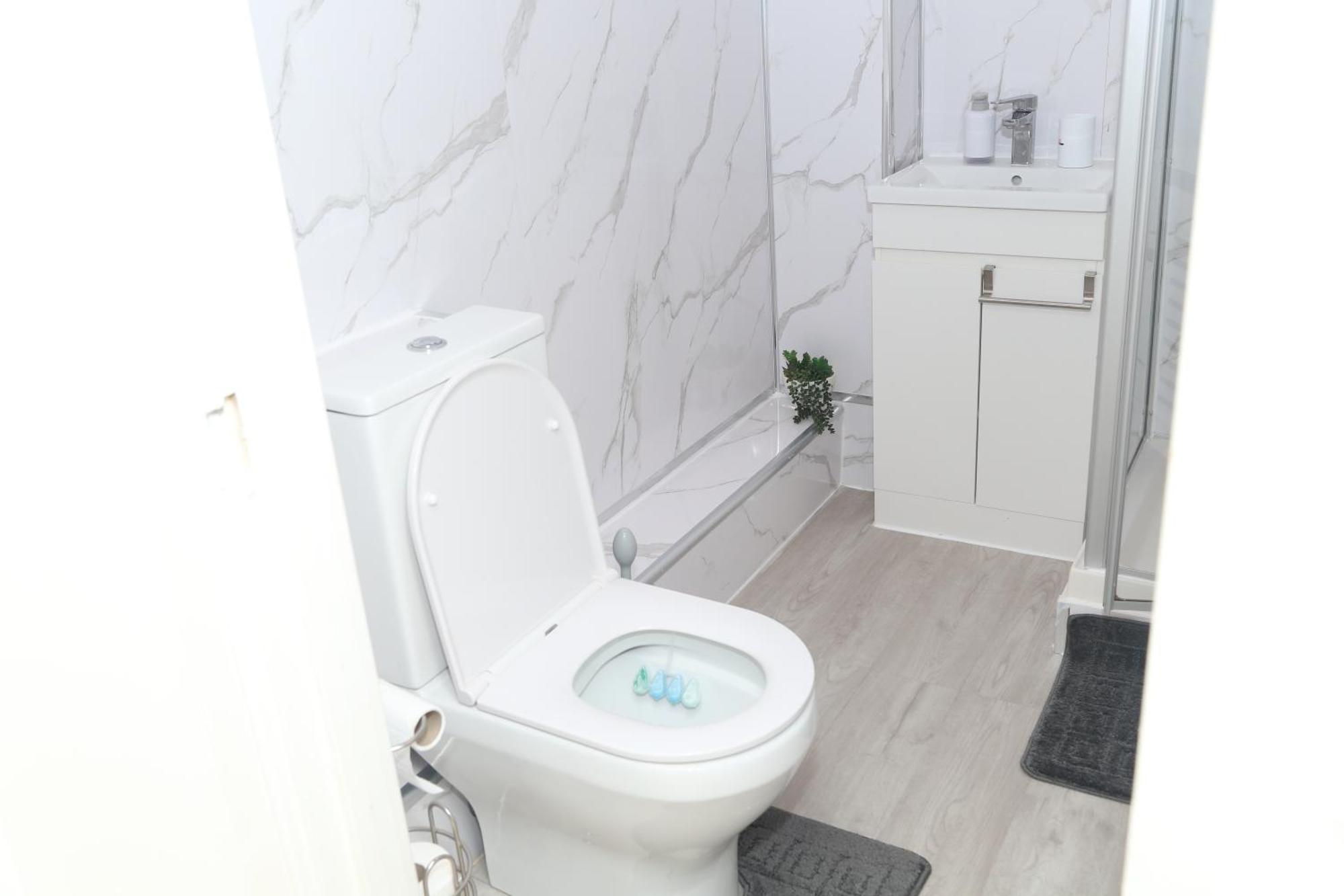 Mdz Luxe Stays-sleeps 6 *