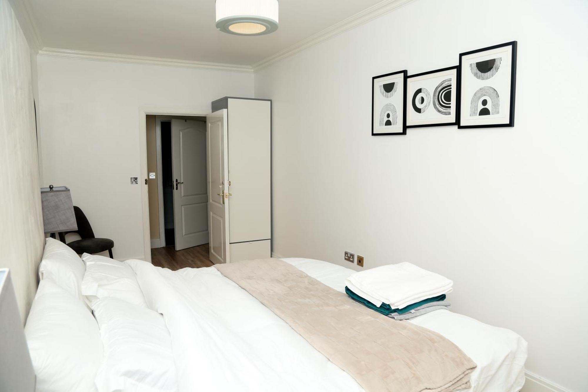 Apartment Mdz Luxe Stays-sleeps 6 *