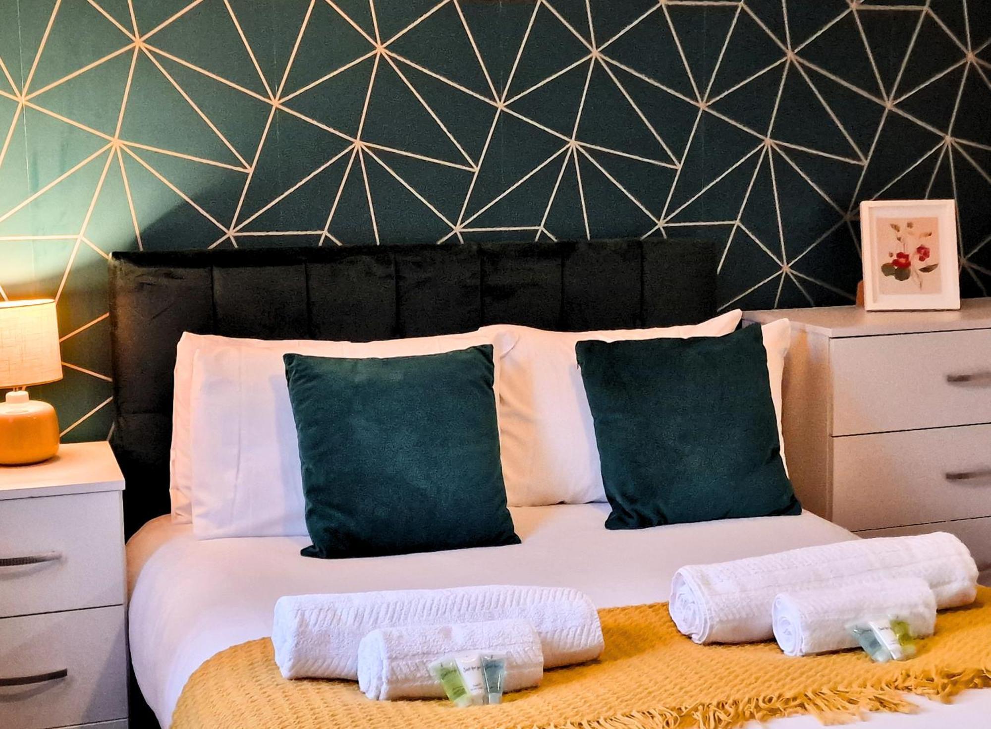 Holiday home Townhouse By Bevolve - 4 Bedrooms - Free Parking *