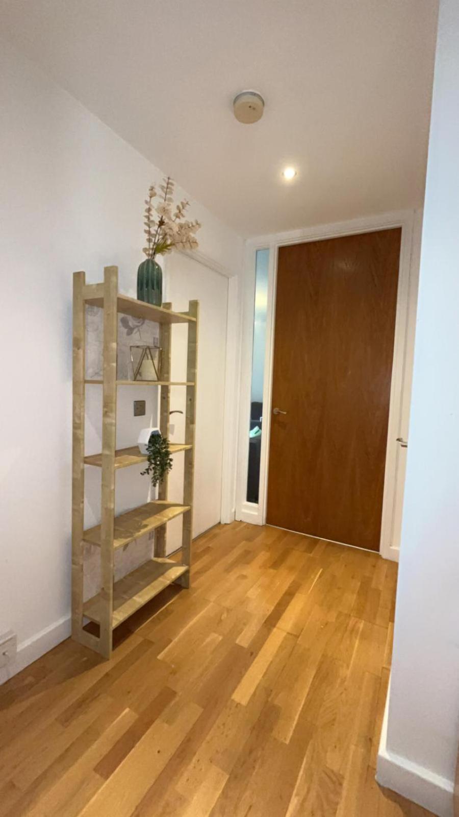 2bed 2bath Apartment Manchester