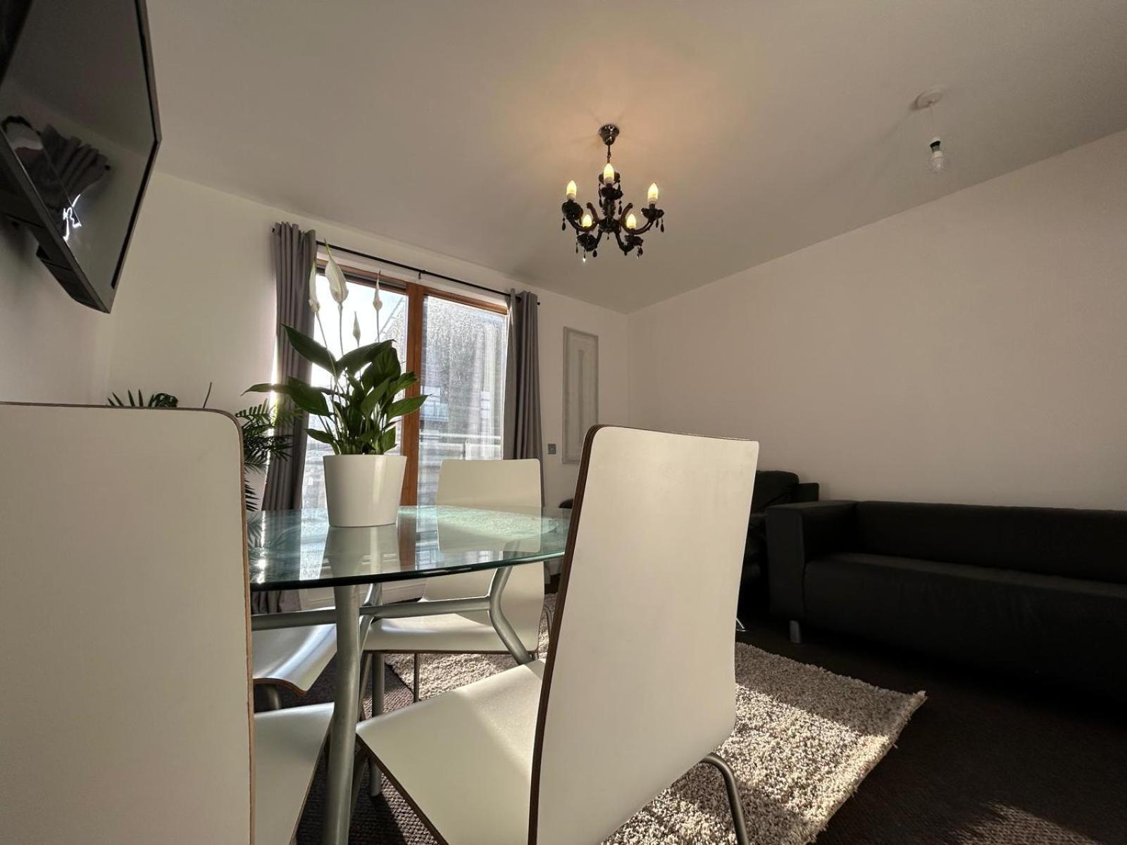 Apartment 2bed 2bath Manchester