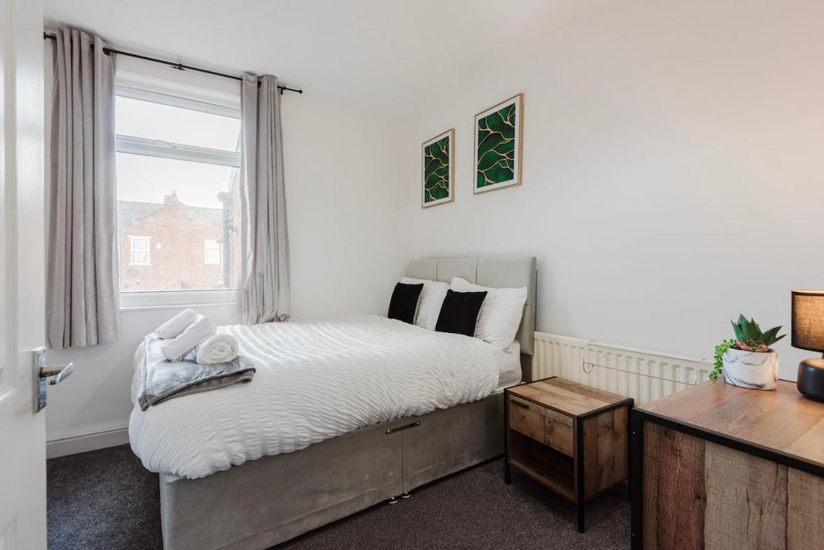 Apartment Free Parking, Late Check Out Coop Live Etihad Stadium 3-bed House *