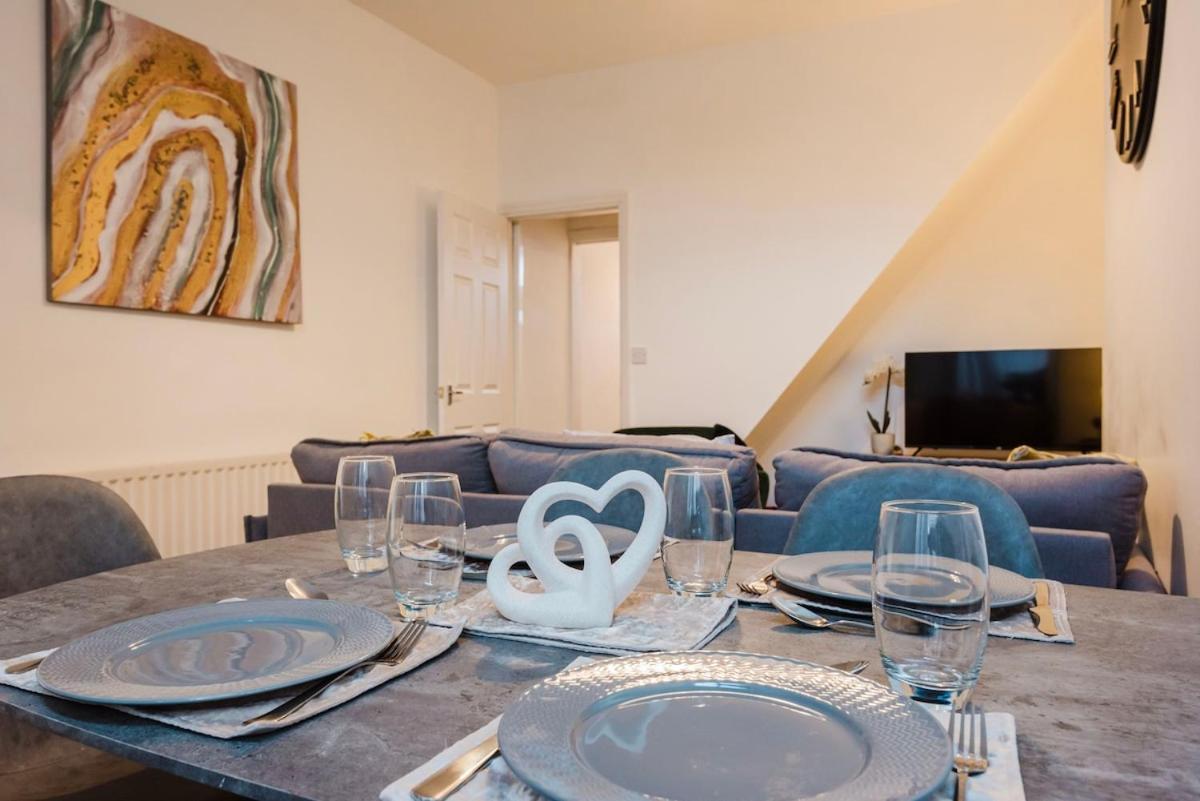 Free Parking, Late Check Out Coop Live Etihad Stadium 3-bed House Apartment Manchester