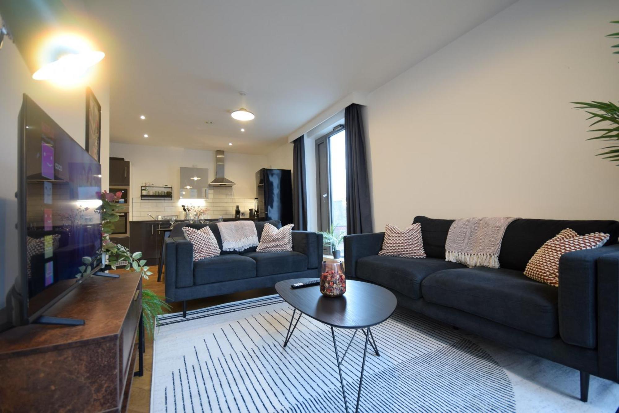 Life 2-bed 1-bath In New Cross Manchester