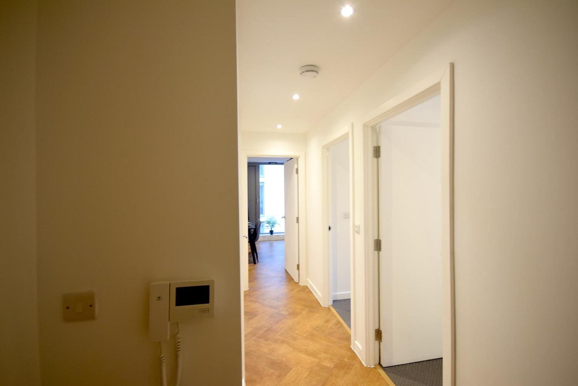 Apartment Life 2-bed 1-bath In New Cross *