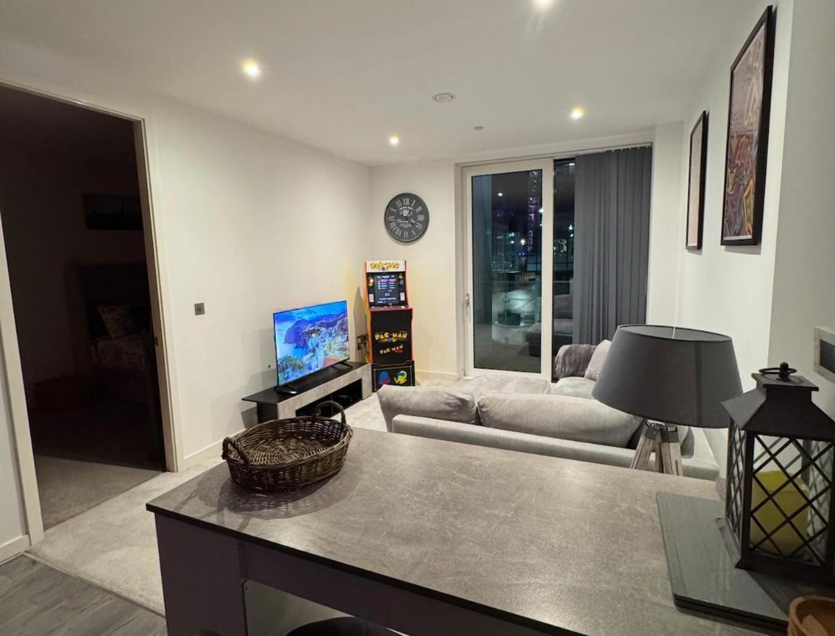 Apartment Luxury Modern Balcony Manchester