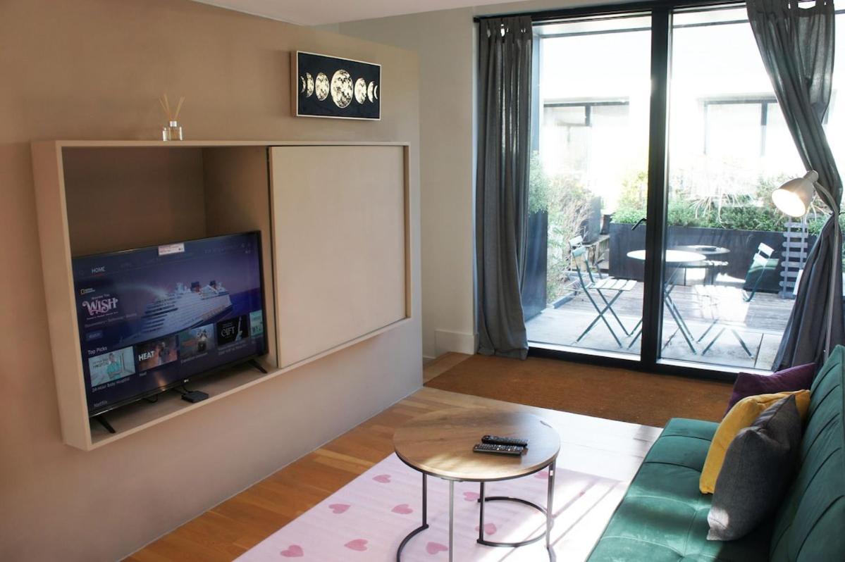 Salford, Apartment