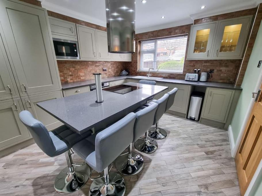 Stunning Family Close To The Centre Manchester