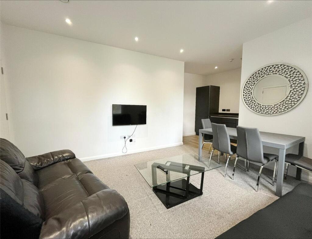 Unitarian Serviced Apartment *