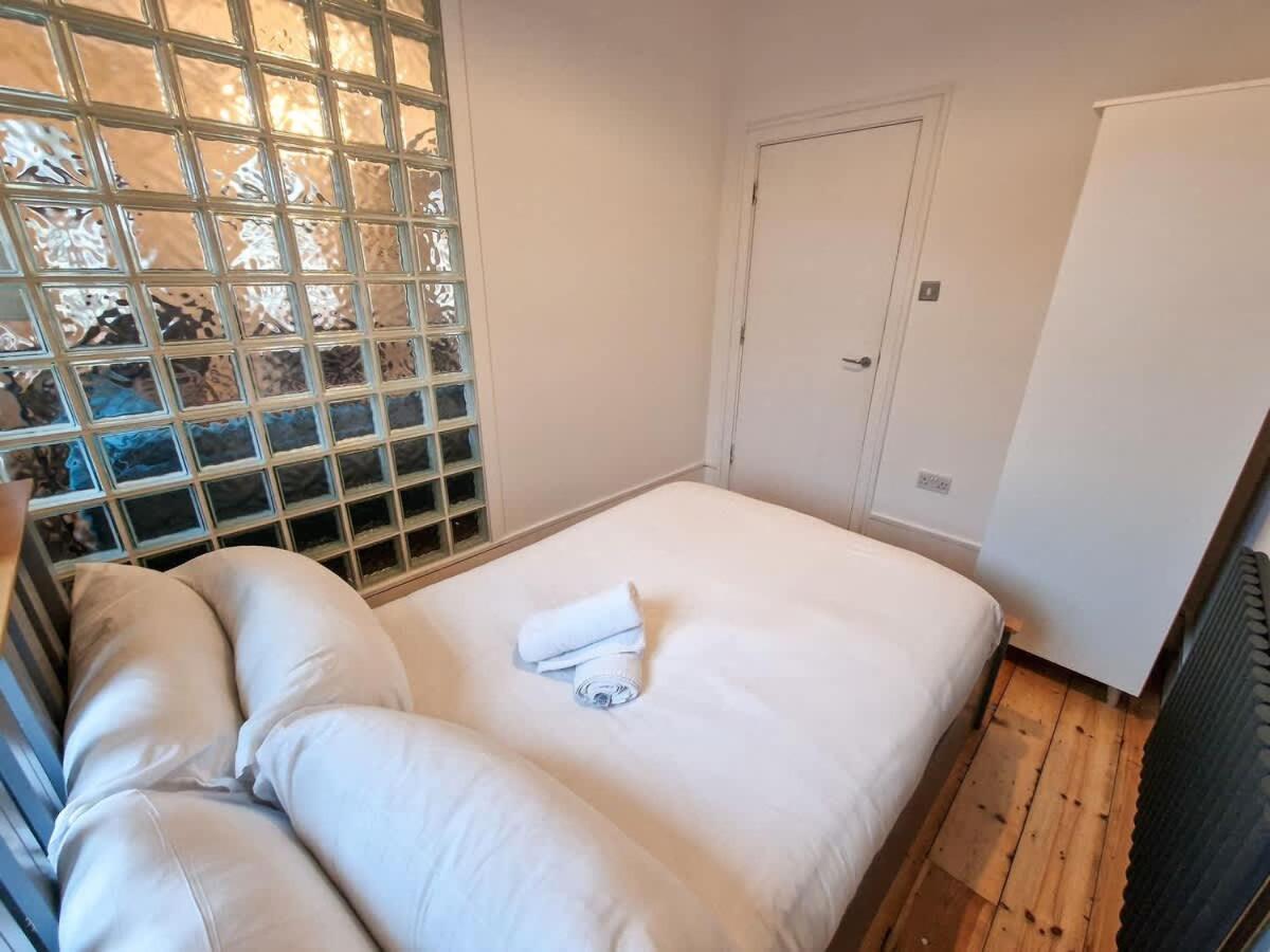Centre By Superhost Apartment *