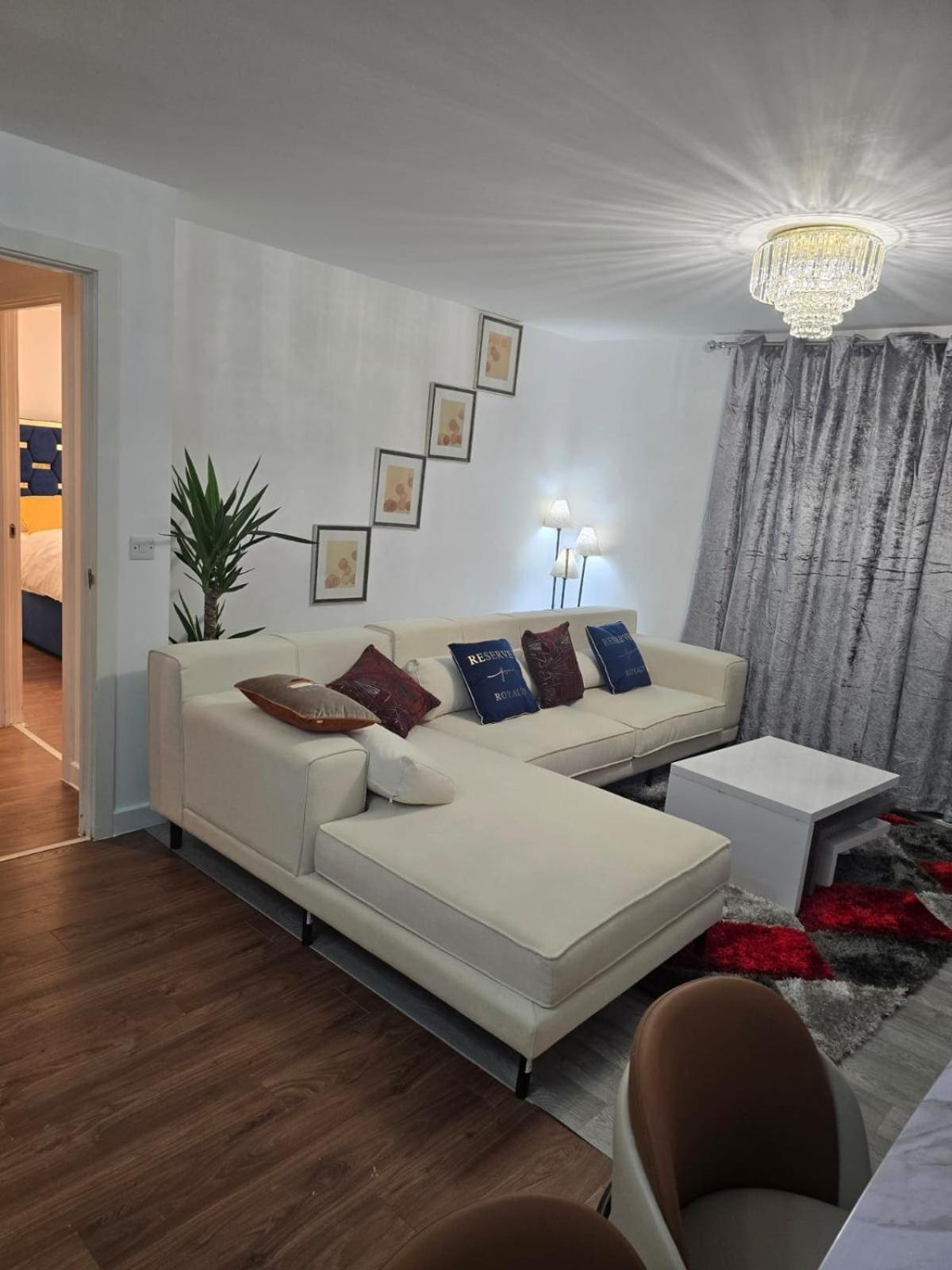 Mega1 Luxury 1bedroom Apartment, *