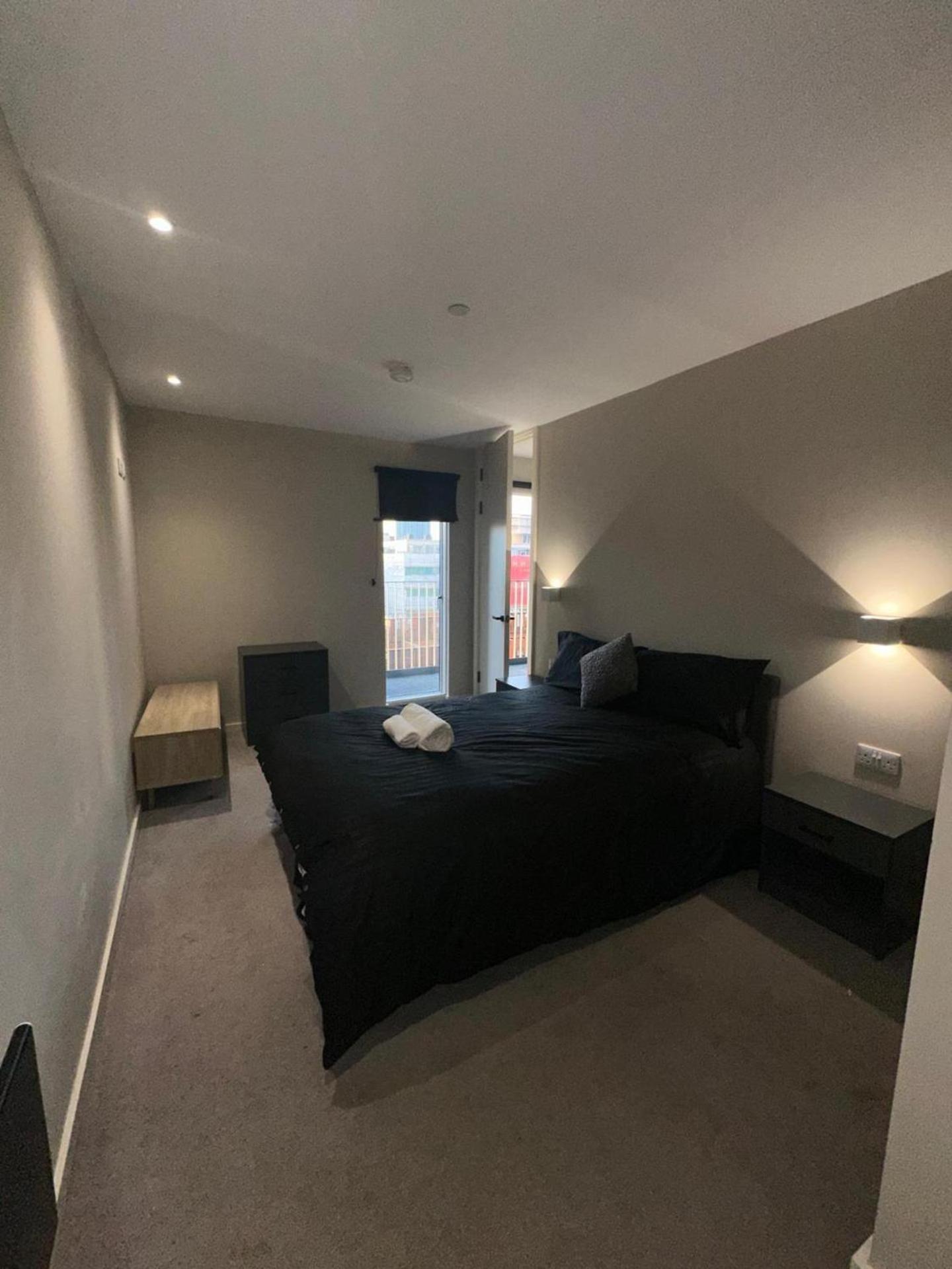Apartment 2br-2ensuite-balcony-cityview-parking-central