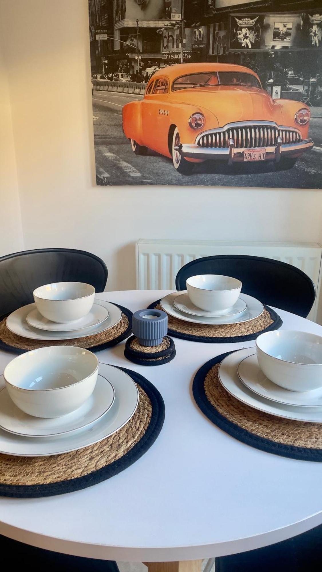 Tropical Sun Homes - Beautiful Spacious 3 Bed In A Serene Environment With Free Parking For 2 Cars Holiday home