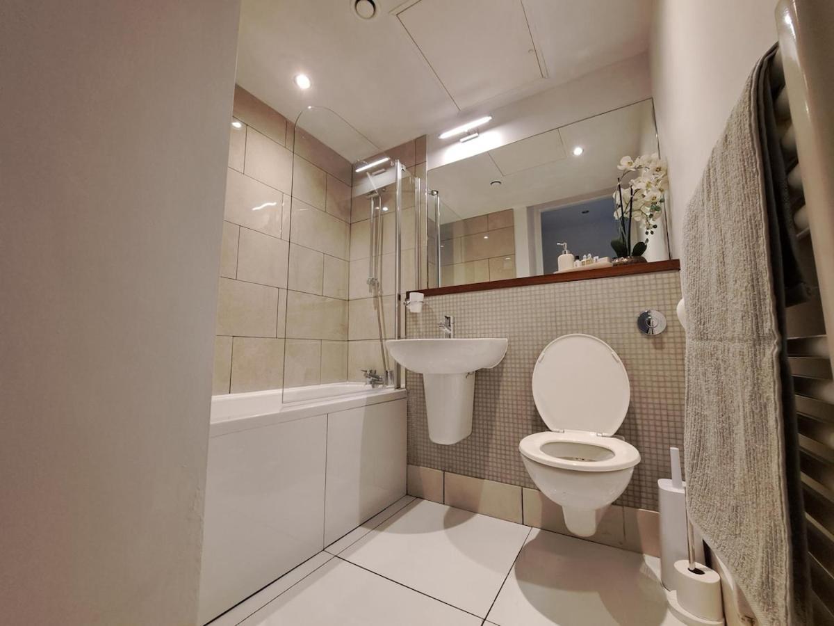 Apartment Relaxing Retreat In Castlefield Manchester