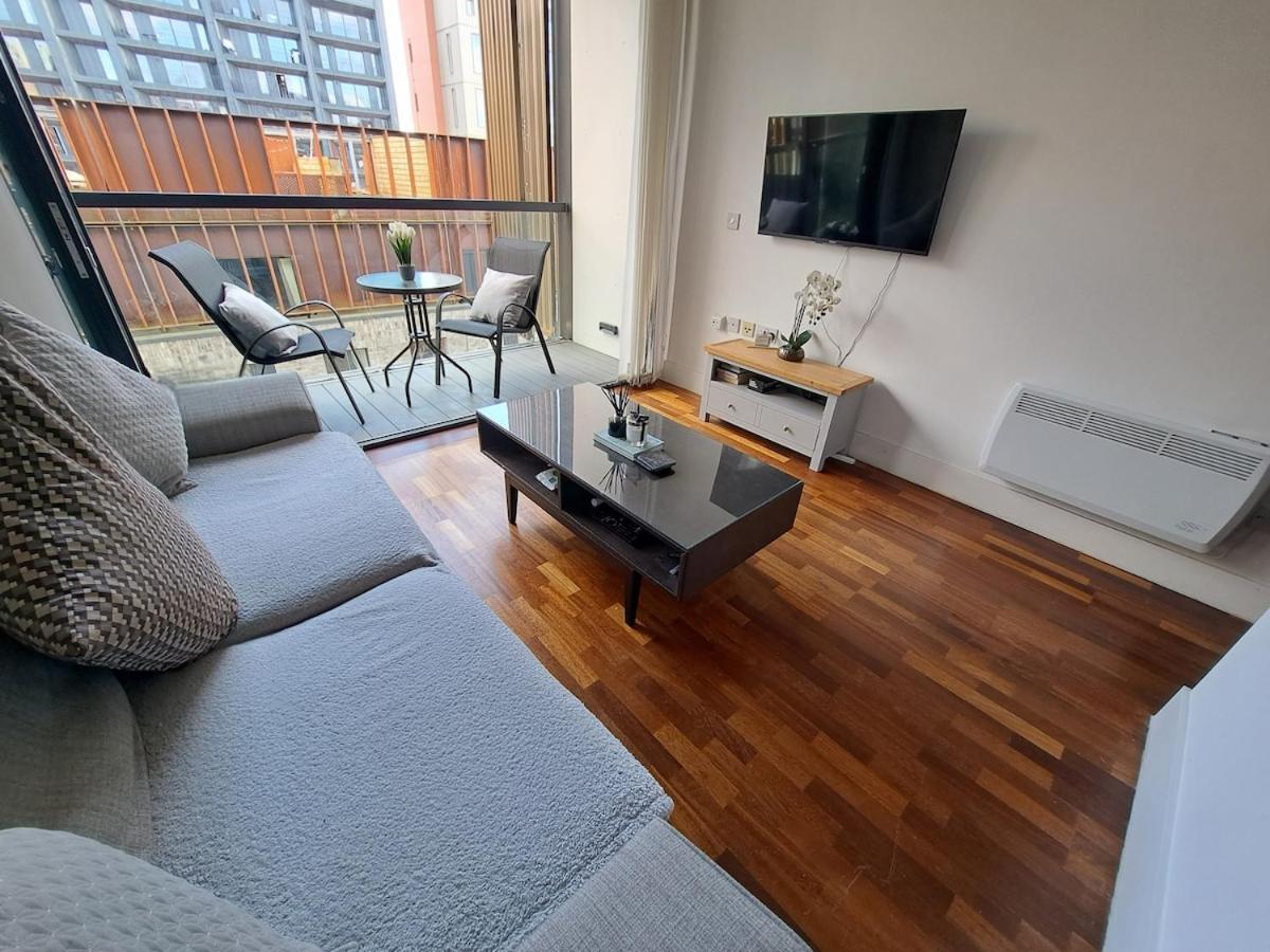 Relaxing Retreat In Castlefield Apartment *