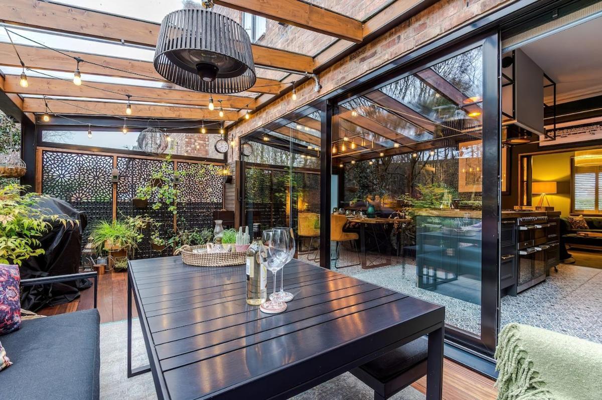 Unique In Northenden Urban Oasis Sleeps 8