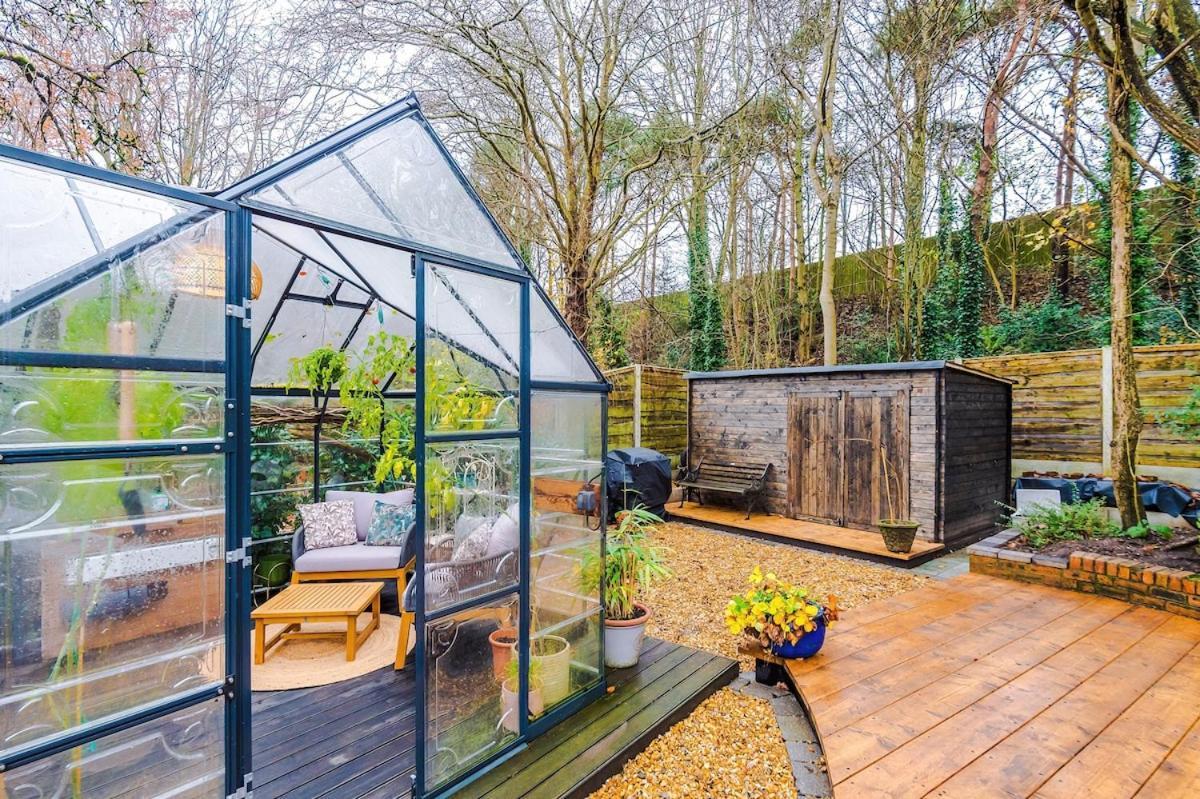 Unique In Northenden Urban Oasis Sleeps 8 *
