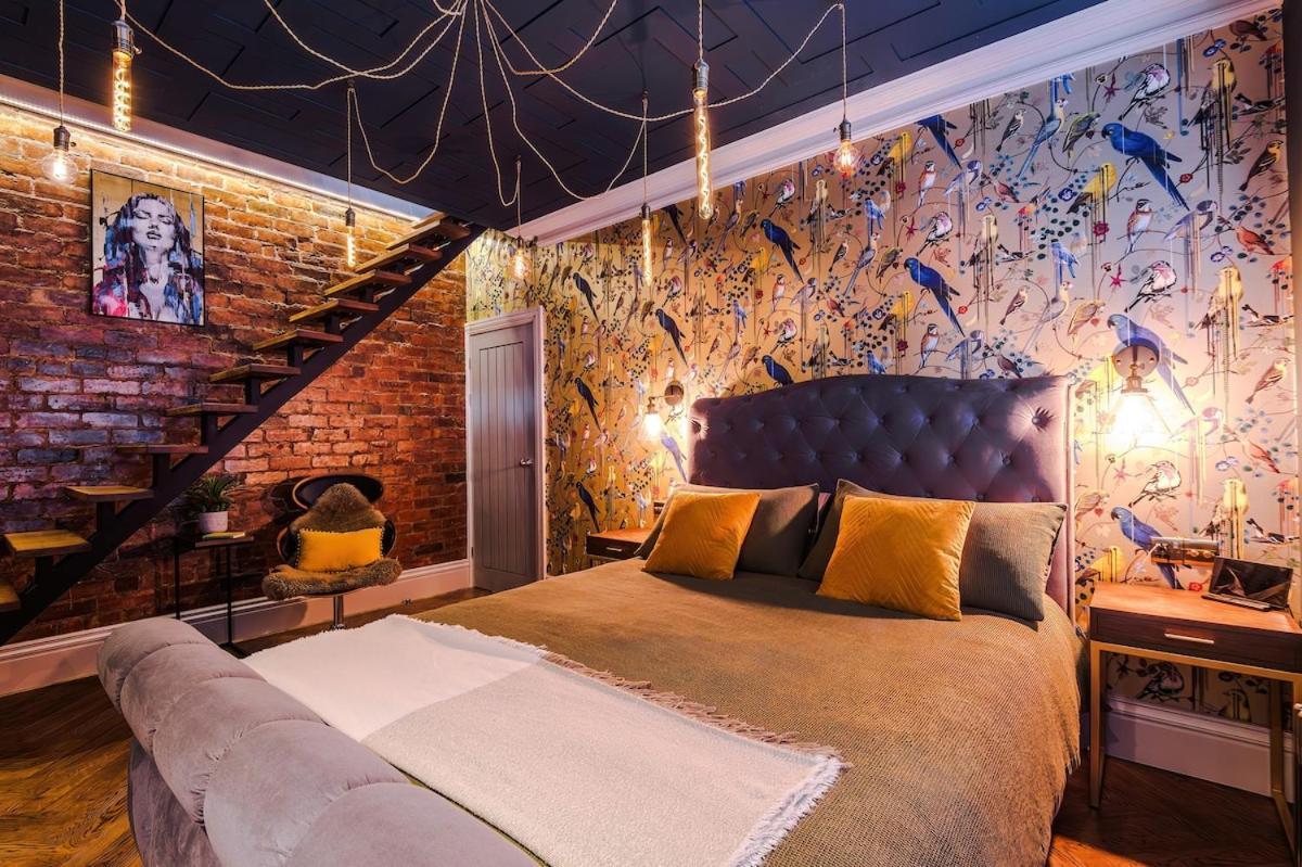Unique In Northenden Urban Oasis Sleeps 8