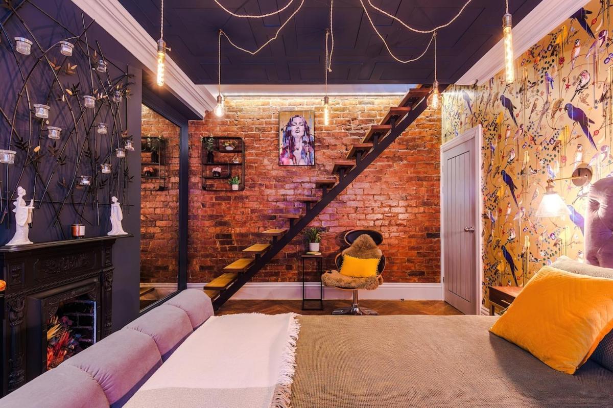 Unique In Northenden Urban Oasis Sleeps 8 *