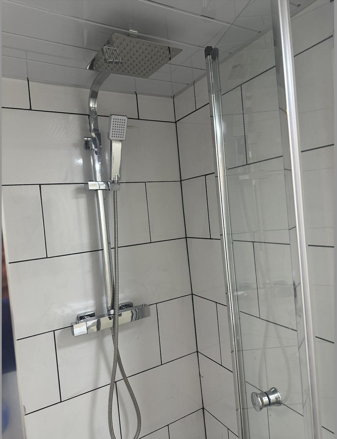Newly Built Private Ensuite * Manchester