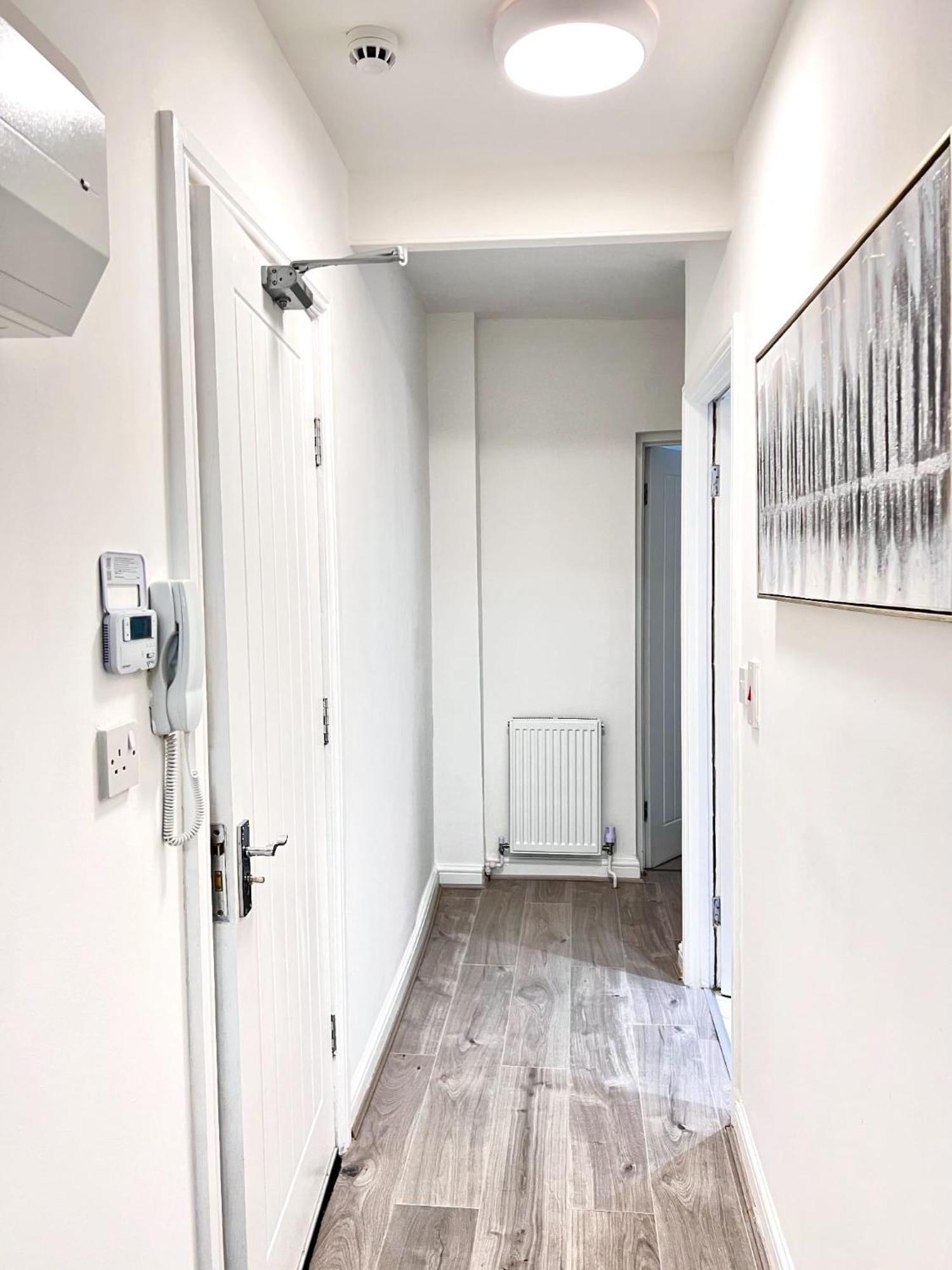 Stylish Spacious 1bd Apt-kingbed-10min Heaton Park Apartment *
