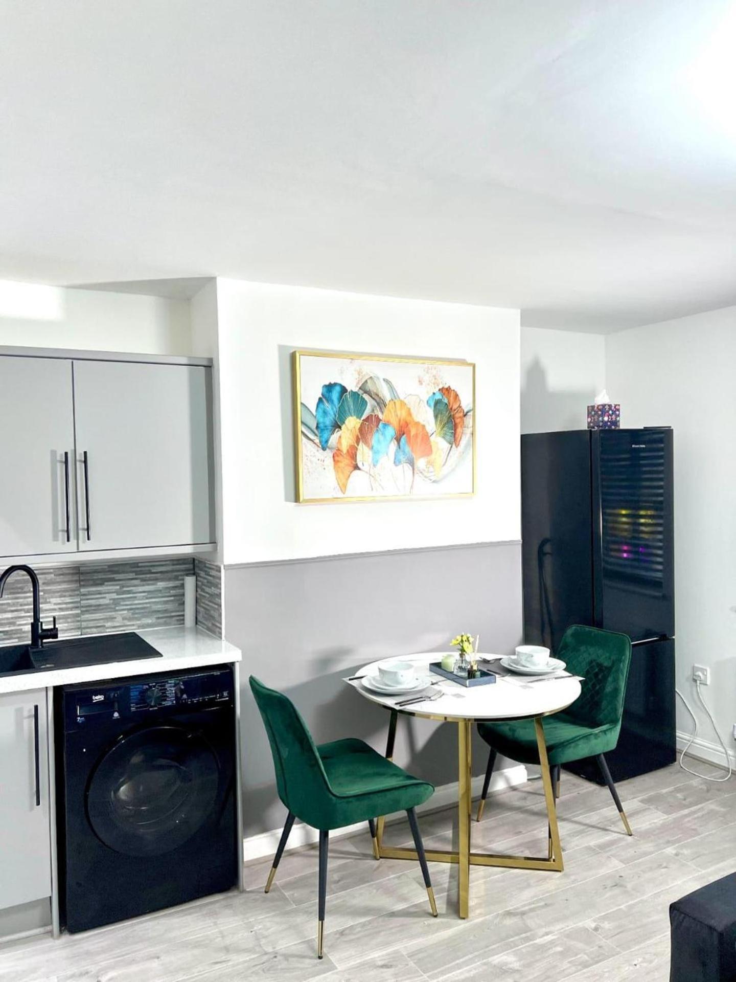 Stylish Spacious 1bd Apt-kingbed-10min Heaton Park Manchester