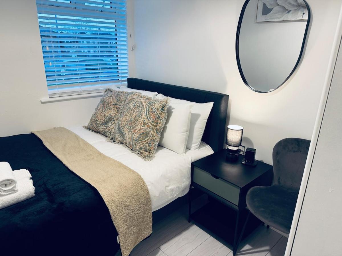 Contractor House - South - 4 Beds - 3 Bedroom - Large Parking