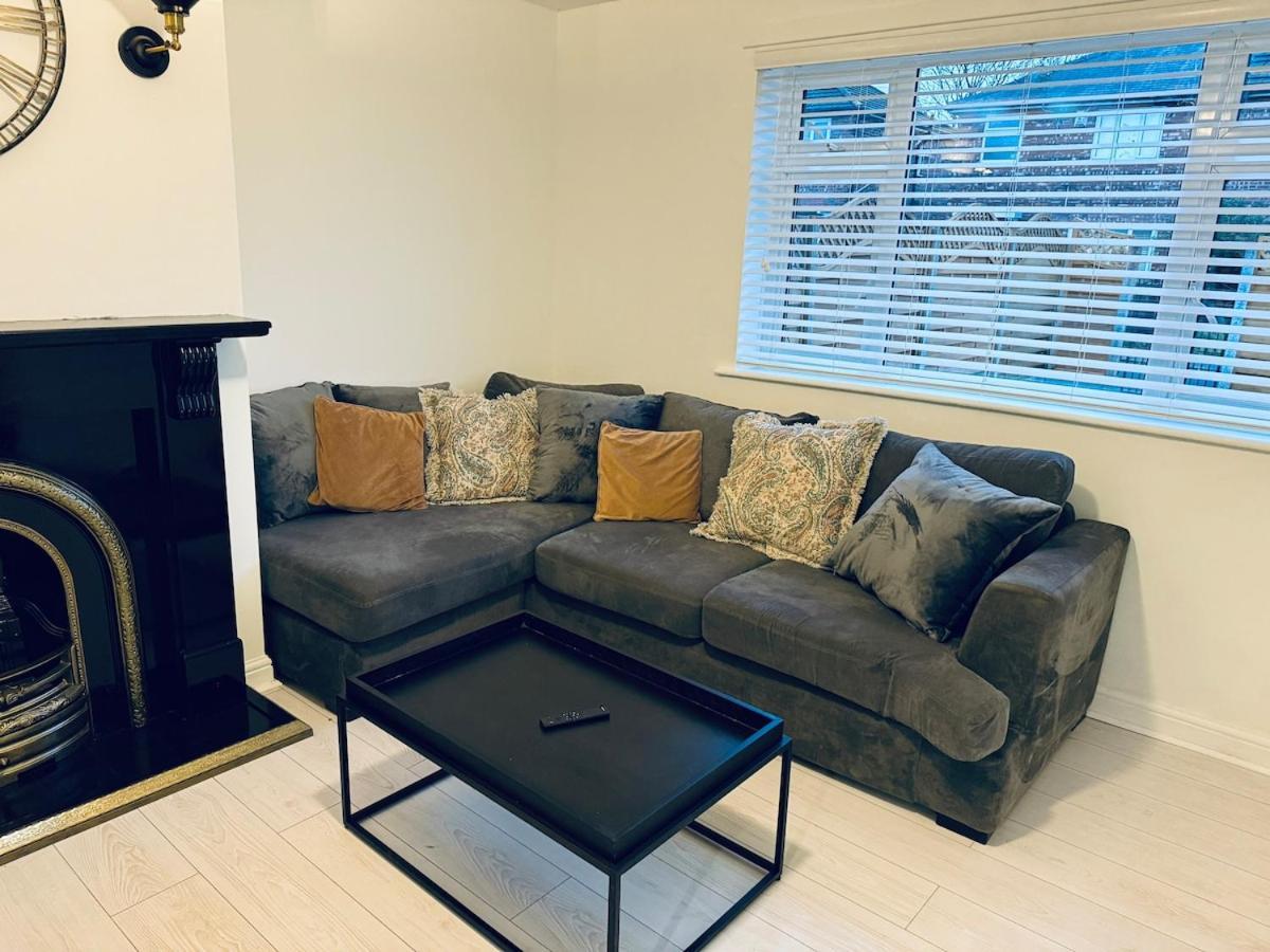 Contractor House - South - 4 Beds - 3 Bedroom - Large Parking