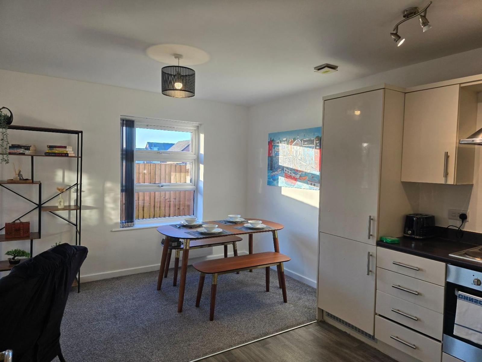 2br Apt, Etihad Stadium, Access, Sleeps 6 Apartment