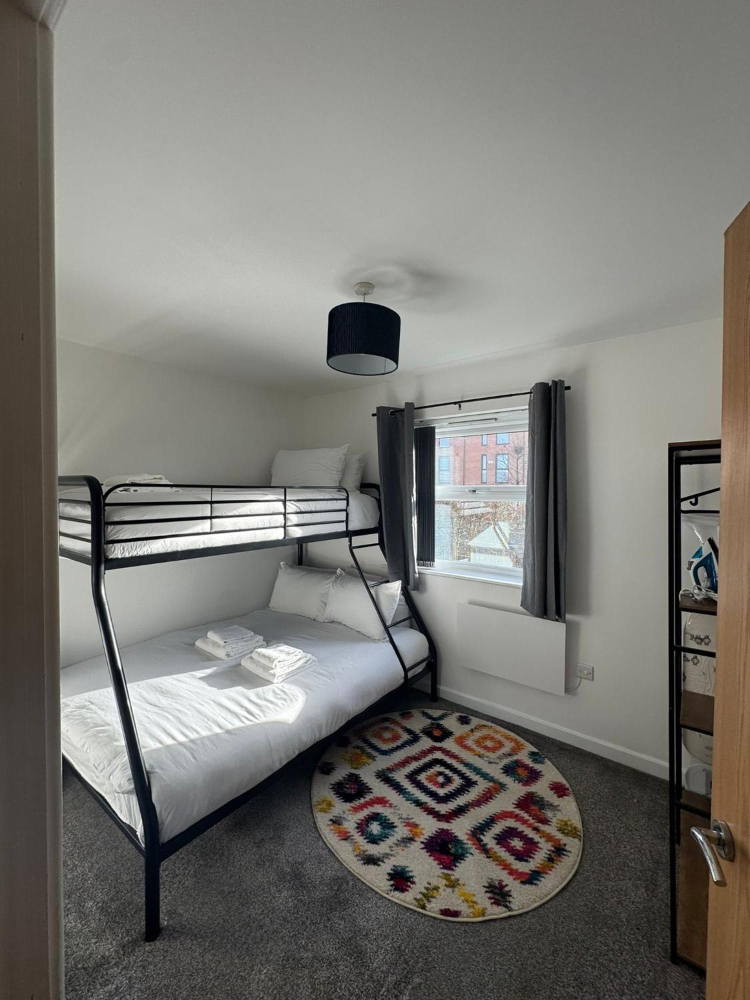 2br Apt, Etihad Stadium, Access, Sleeps 6 Apartment Manchester