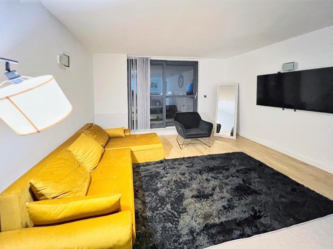 Modern Duplex Centre