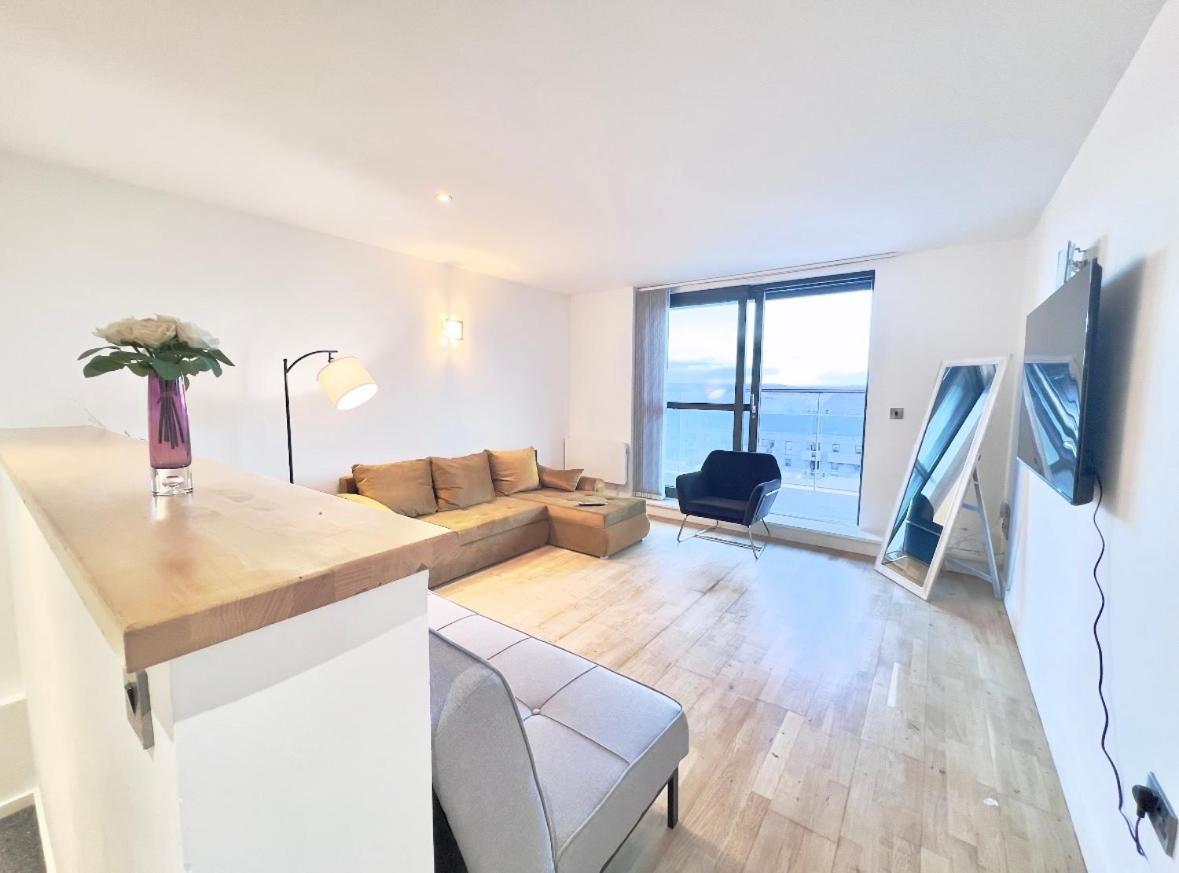Modern Duplex Centre Apartment *