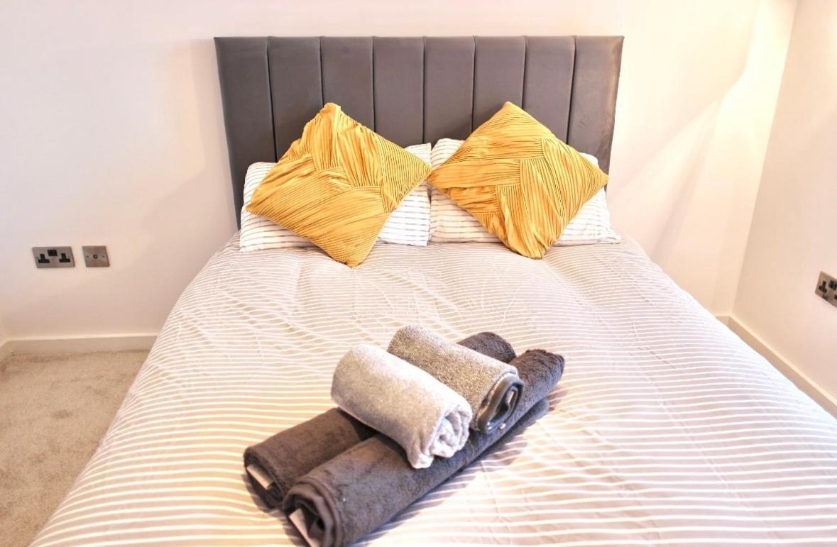 Modern Duplex Centre *