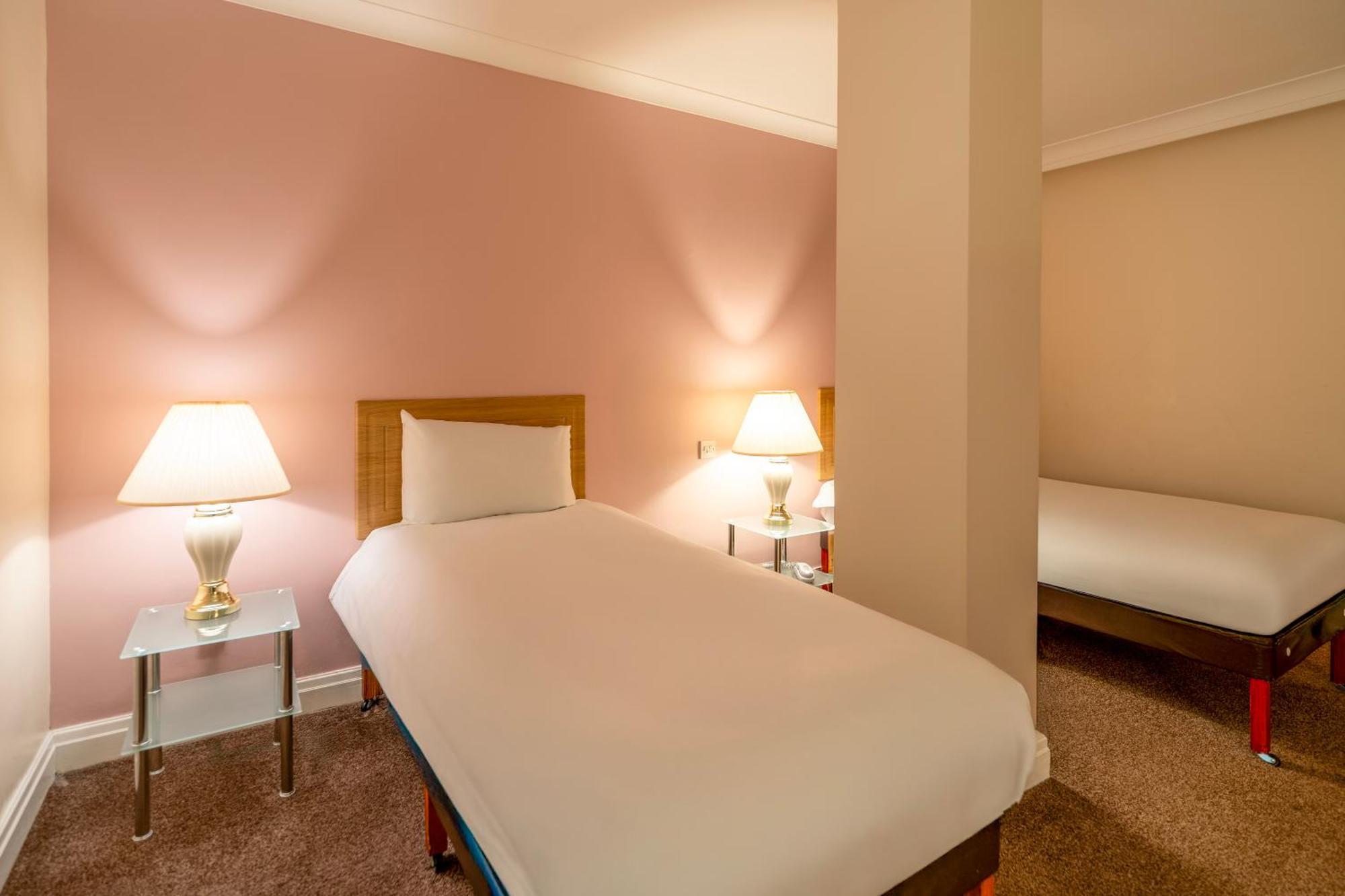 Sachas Hotel 3*