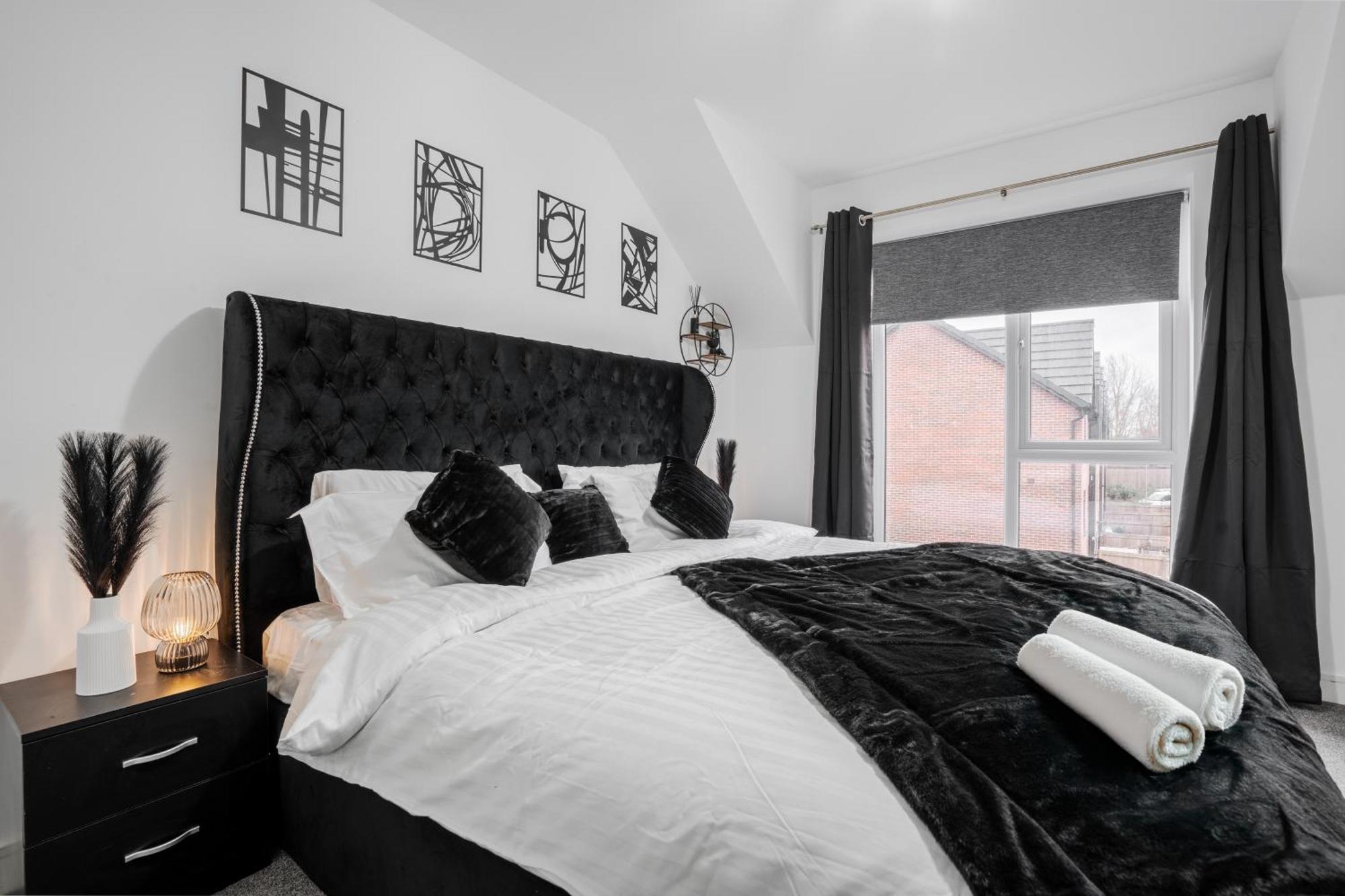 Luxury 5 Bed Near Etihad And Coop Live Holiday home *