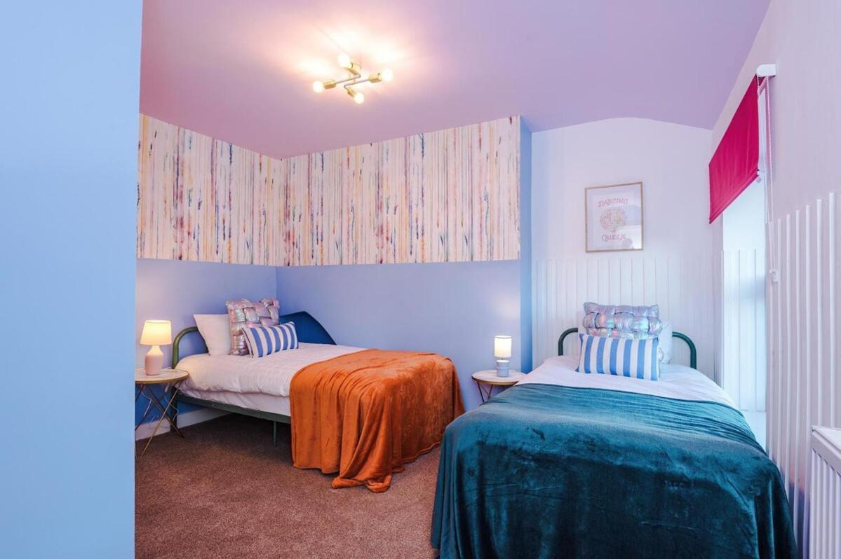 Holiday home 6-bed Funky Getaway Unique Vibes *