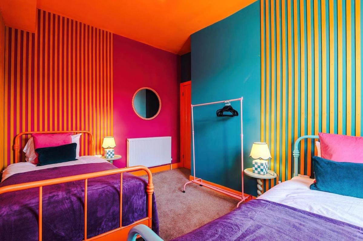 6-bed Funky Getaway Unique Vibes Manchester