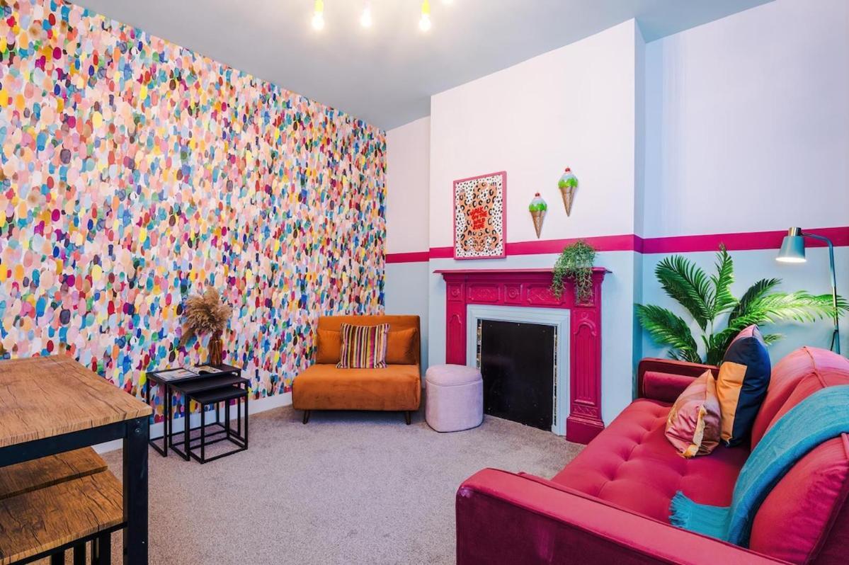 Holiday home 6-bed Funky Getaway Unique Vibes *