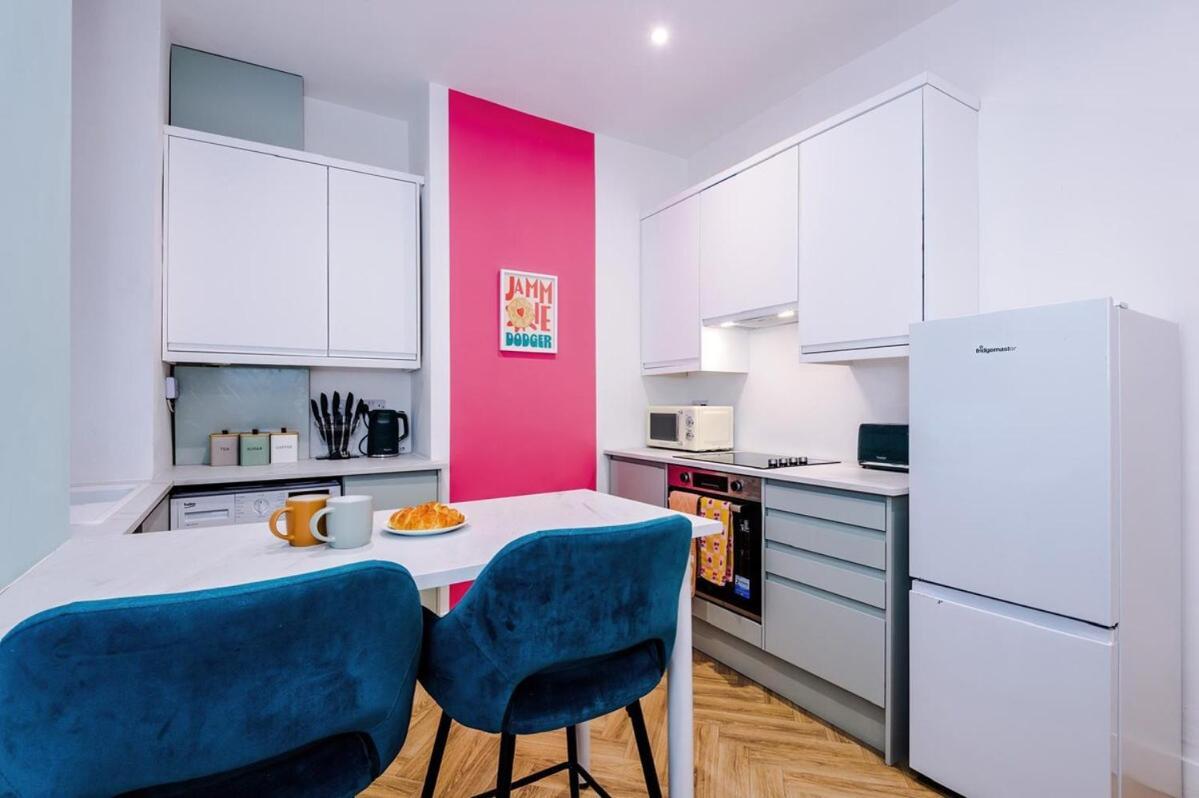 6-bed Funky Getaway Unique Vibes Manchester