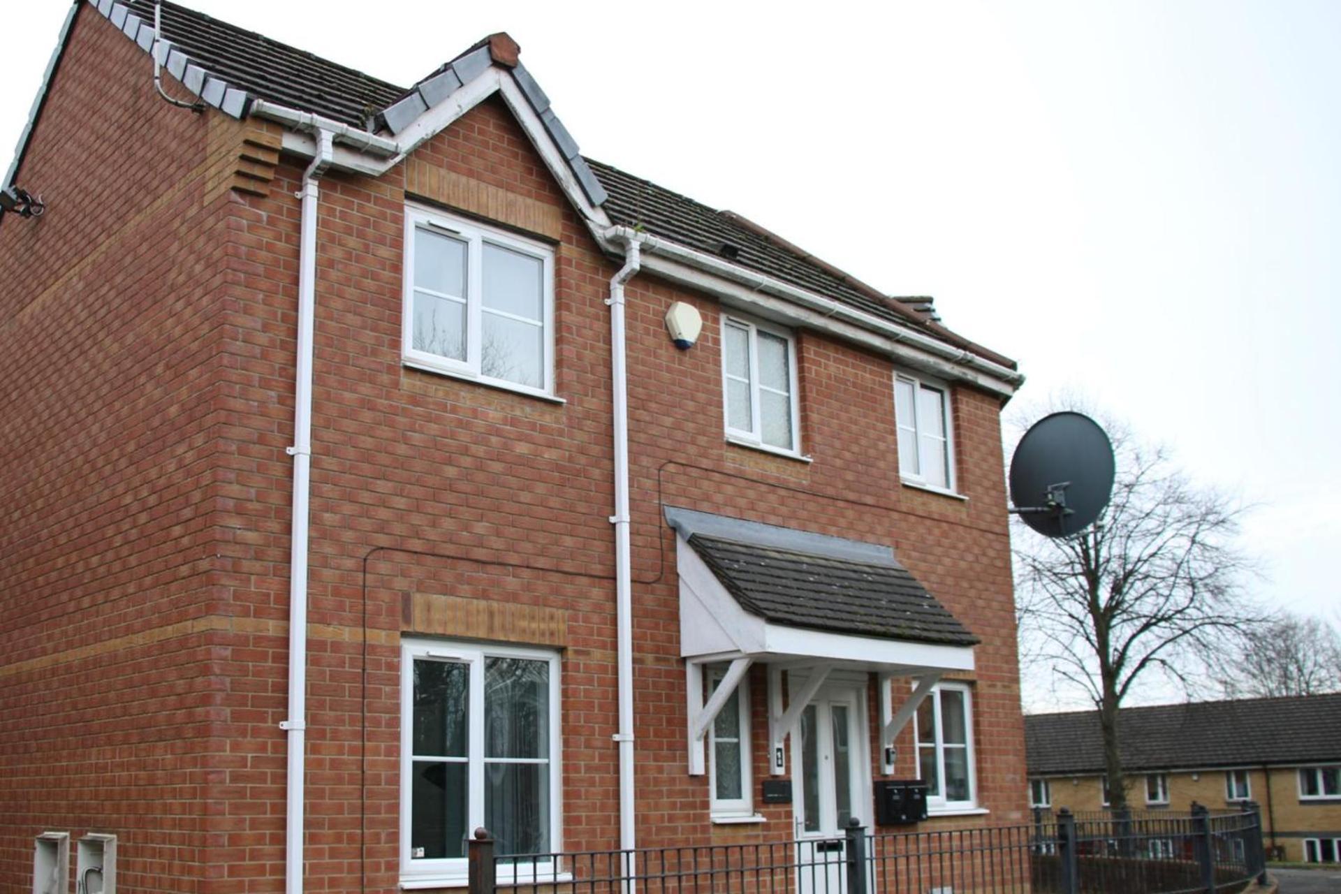 Holiday home 3 Bedroom House Close To Centre Free Parking *