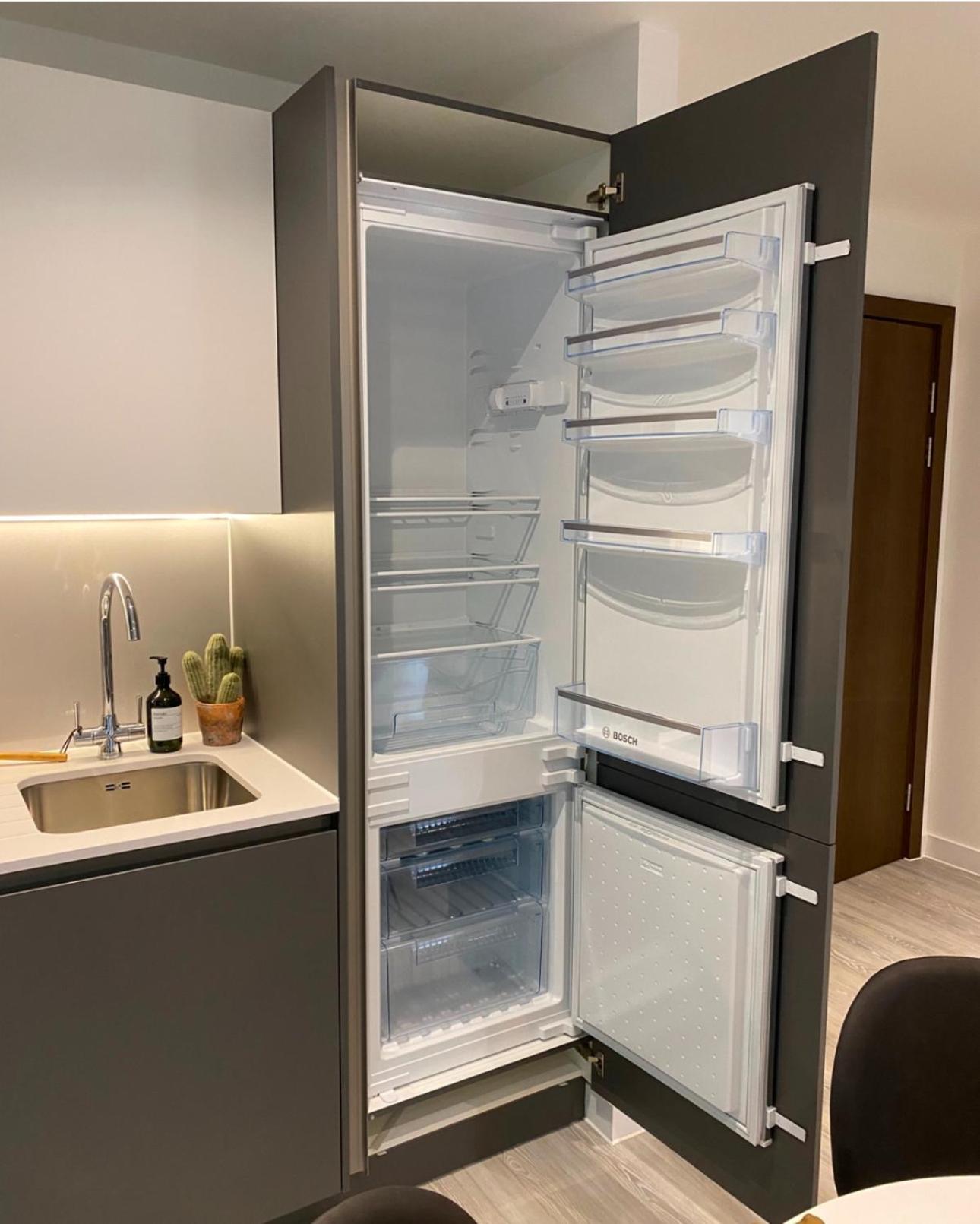 Away Luxury Two Bedroom Shared With En-suite And A Private Bathroom *