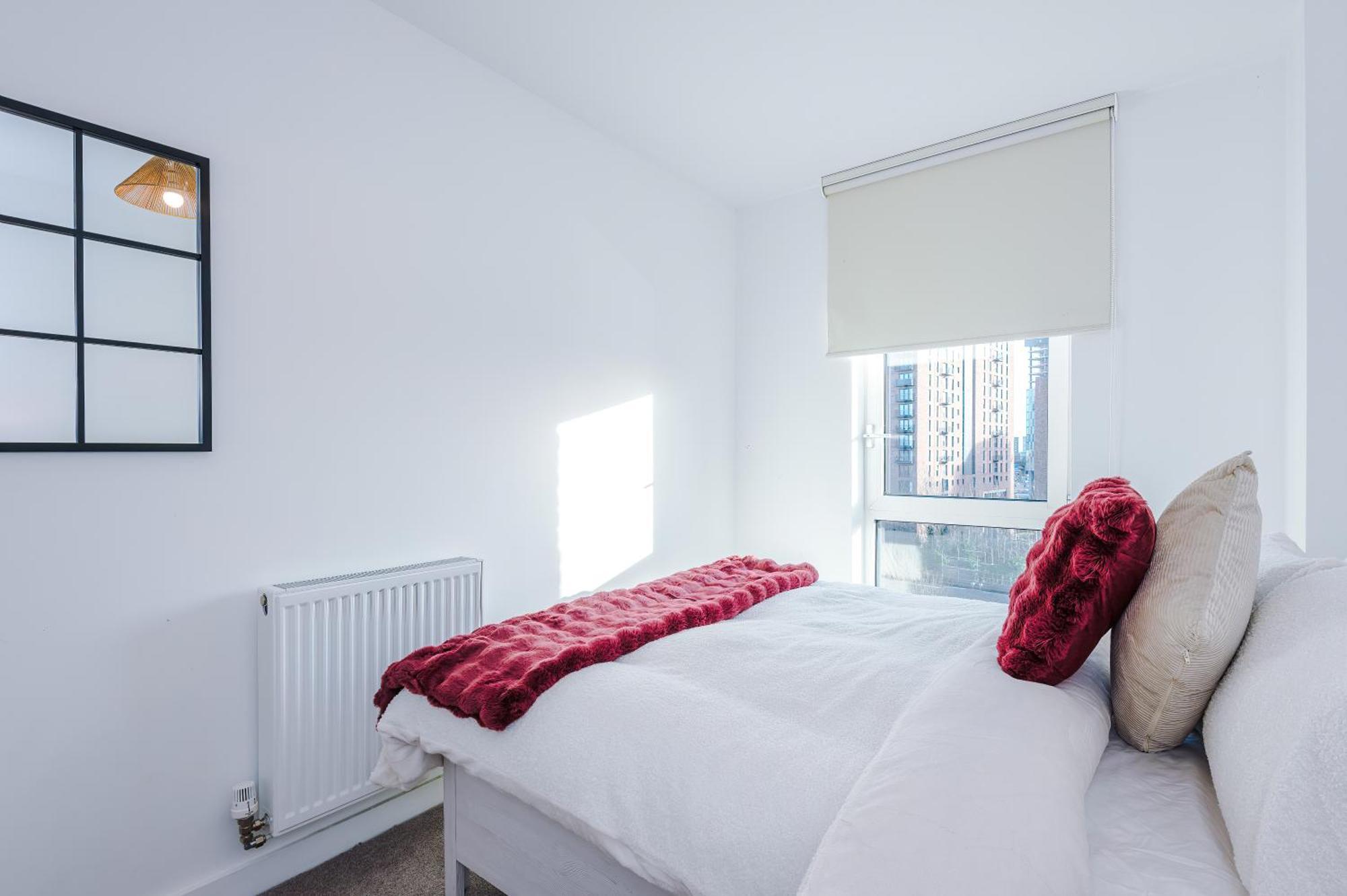 Free Parking, Centre 3bed Apartment, Balcony With Amazing Views, Sleeps 6 Manchester