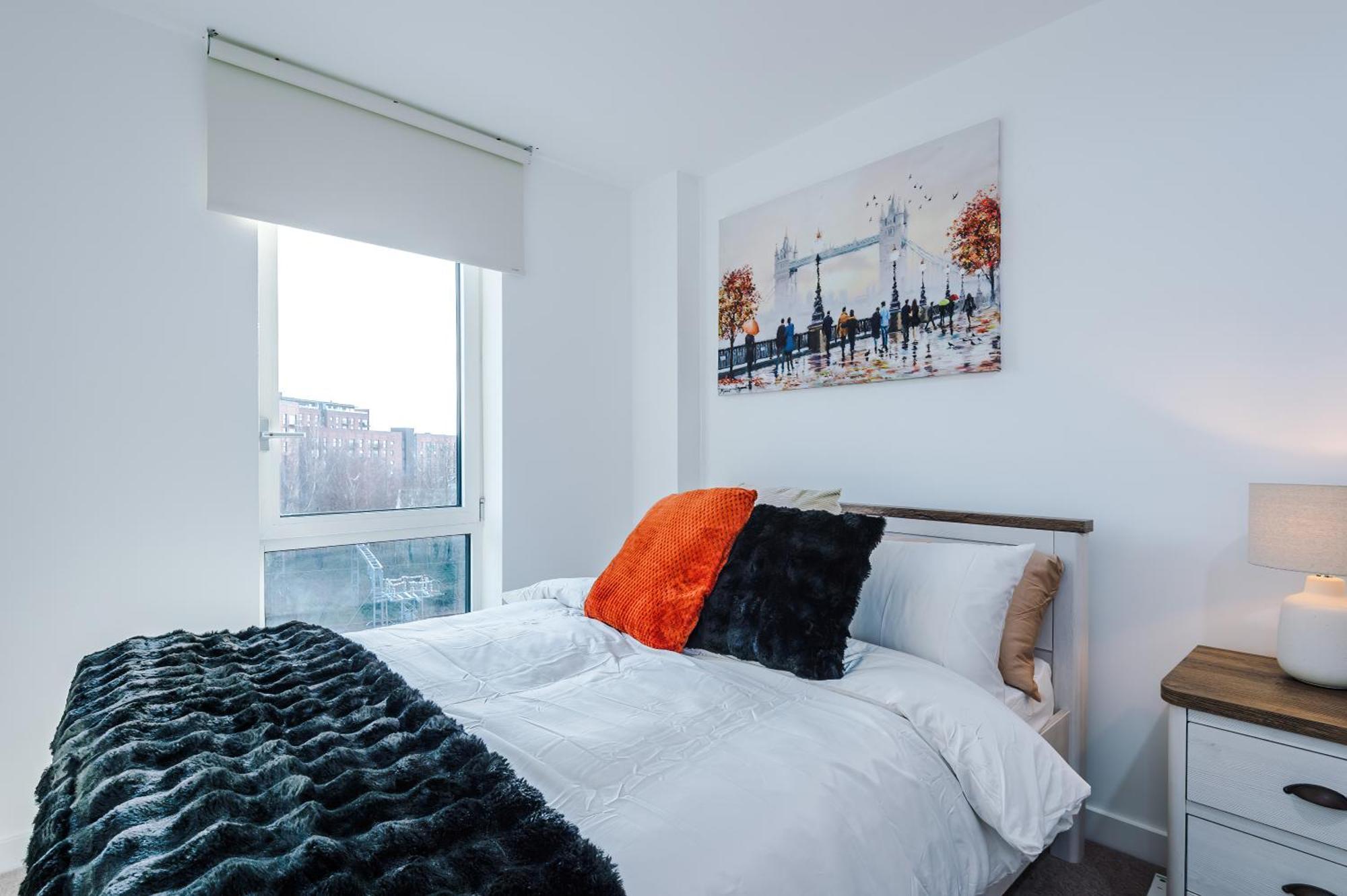 Apartment Free Parking, Centre 3bed Apartment, Balcony With Amazing Views, Sleeps 6 Manchester