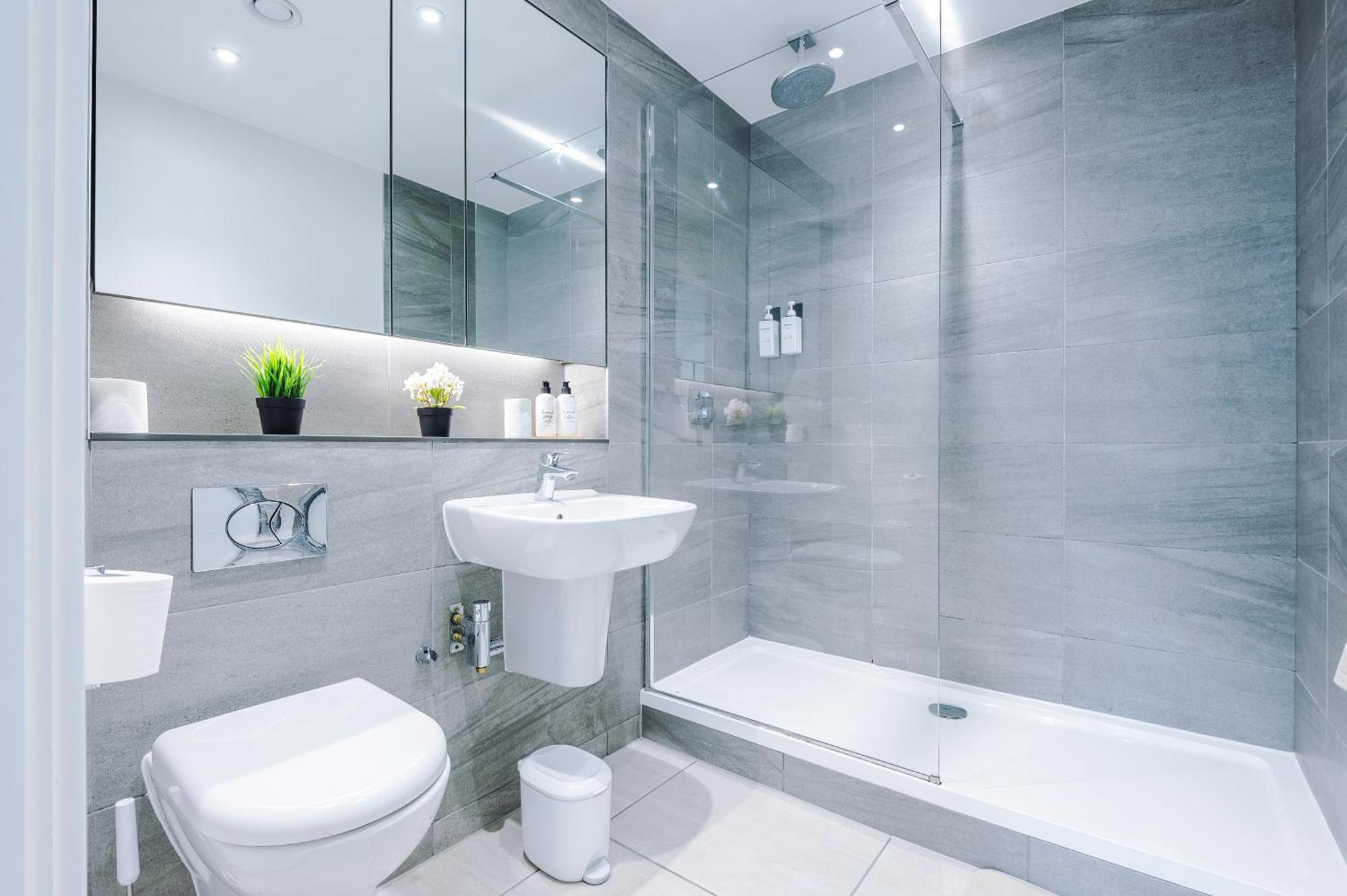 Free Parking, Centre 3bed Apartment, Balcony With Amazing Views, Sleeps 6 Apartment Manchester